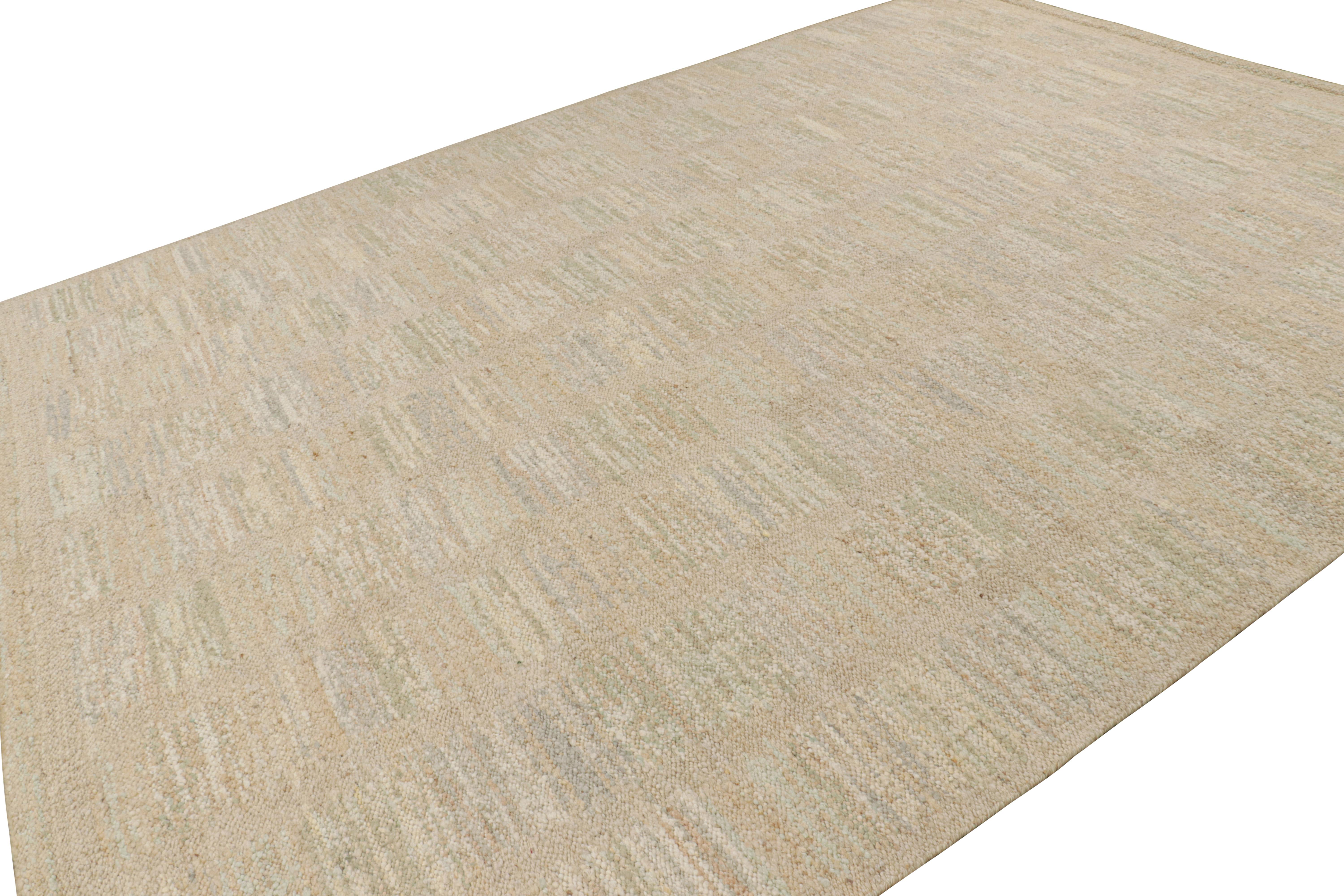Rug & Kilim's Teppich im skandinavischen Stil in Beige mit bunten geometrischen Mustern (Indisch) im Angebot