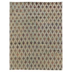 Moderner Teppich aus Wolle und Naturseide mit Diamantgittermuster von Rug&Kilim, Indien