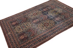 Antiker Kashan-Teppich mit floralen und geometrischen Medaillons, von Rug & Kilim