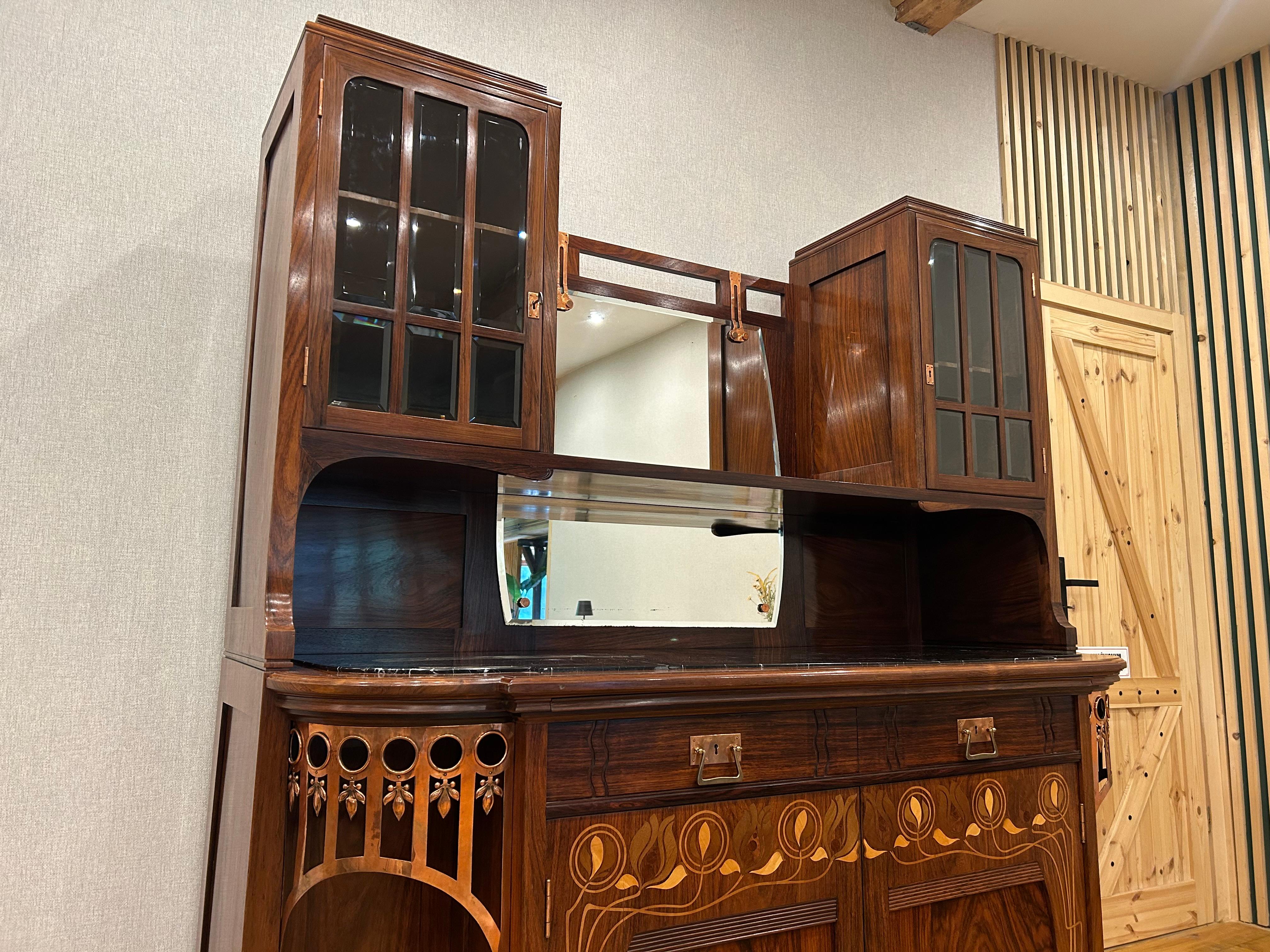 Secession Walnut Dresser  Nut from 1900 In Good Condition For Sale In Kraków, Małopolska