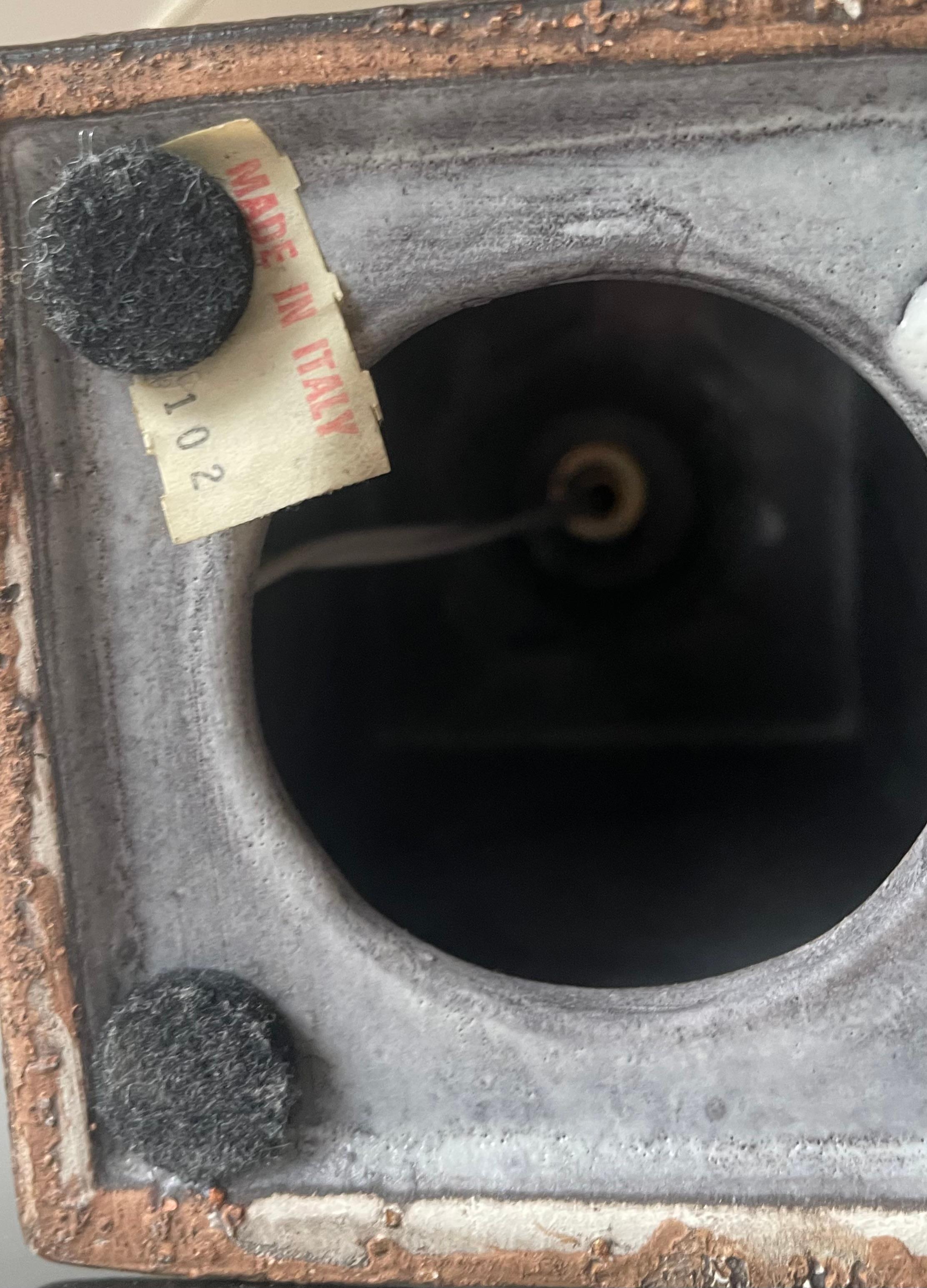 Pequeña lámpara de cerámica en forma de botella Atribuida a Bruno Gambone, Italia 1955. Italiano en venta