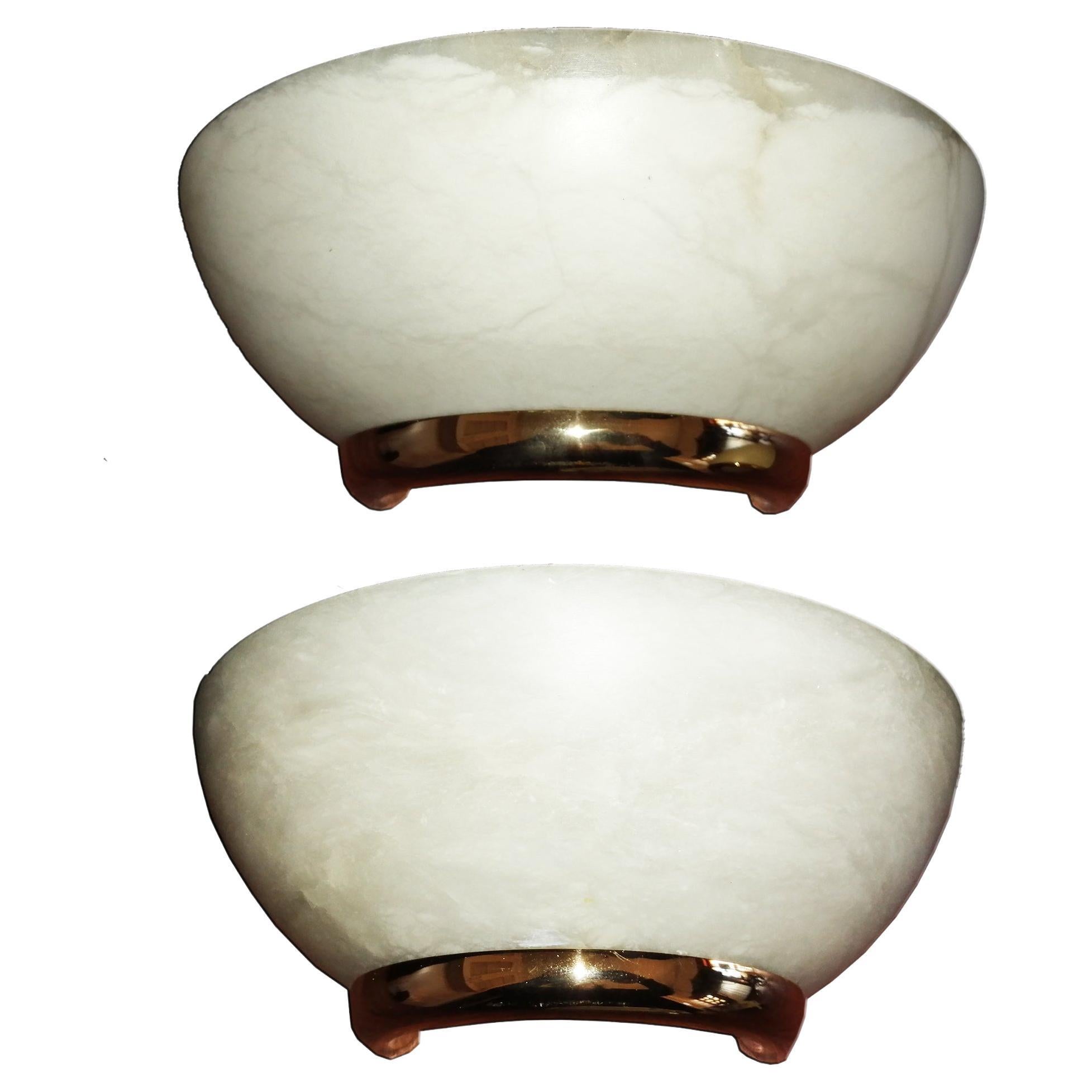 Pair  Wall Sconces Natural Alabaster and  Brass  Minimalist  Spain 20th Century  In Excellent Condition For Sale In Mombuey, Zamora