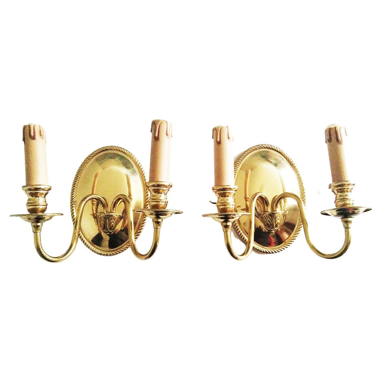 *The price is for one piece
 They are sold separately, but I prefer them to be sold together

Pair of brass wall sconces 
They are in excellent condition, like new.