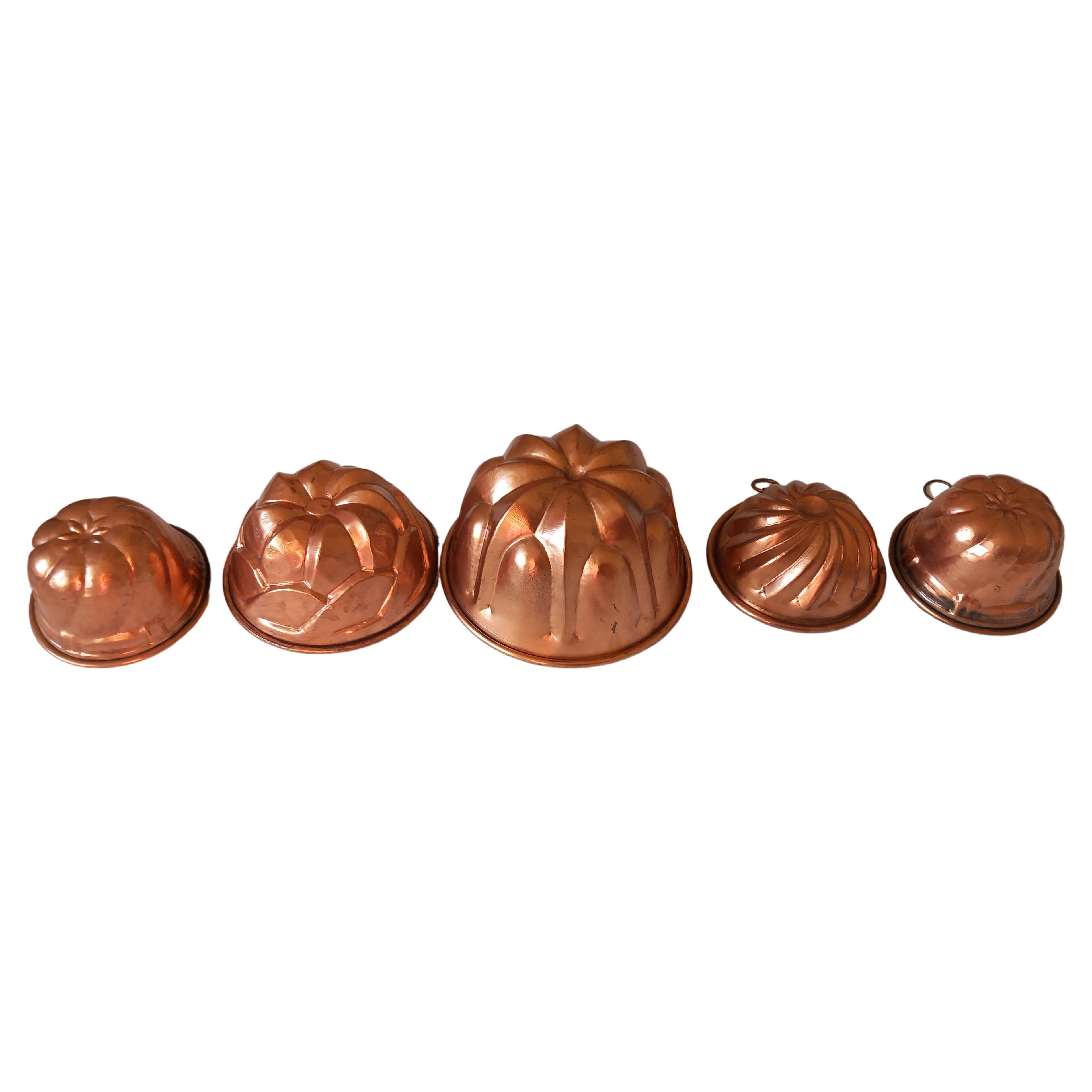 The price is for the lot of 5 italian copper molds from the Tuscany
Beautiful antique copper molds come from a beautiful old house in the Chianti area of ​​Tuscany, Italy.
They are antique copper molds, and the insides are made of tin, as was