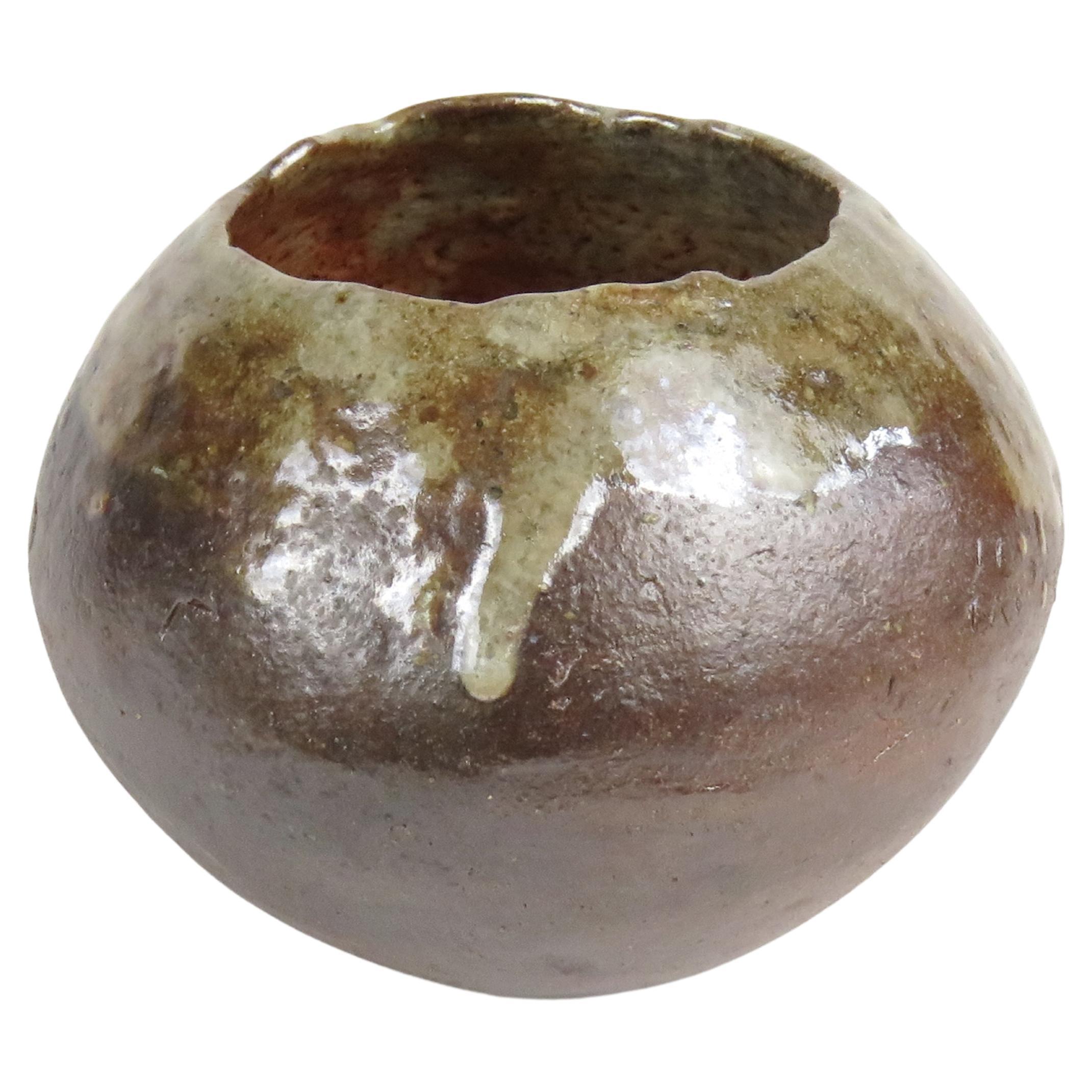 Handgefertigte Schale aus Holz mit Shino-Glasur