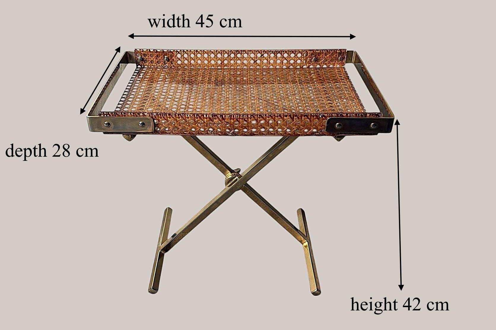 Foldes italiens de style Christian Dior avec plateau à paille en lucite et en viennoiserie en vente 13
