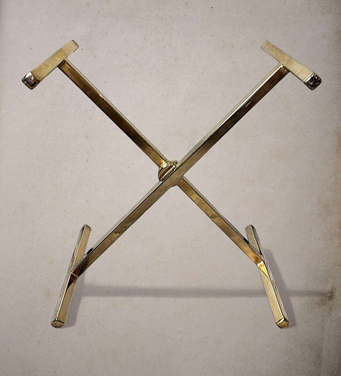 Foldes italiens de style Christian Dior avec plateau à paille en lucite et en viennoiserie en vente 6