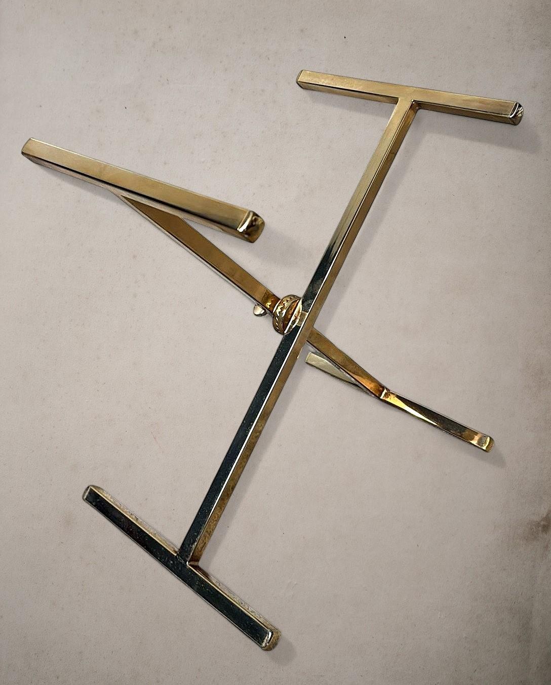 Foldes italiens de style Christian Dior avec plateau à paille en lucite et en viennoiserie en vente 7