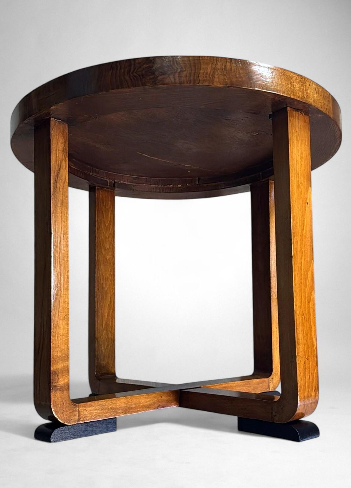 Art Deco Round Italian Walnut Coffee Table For Sale 4