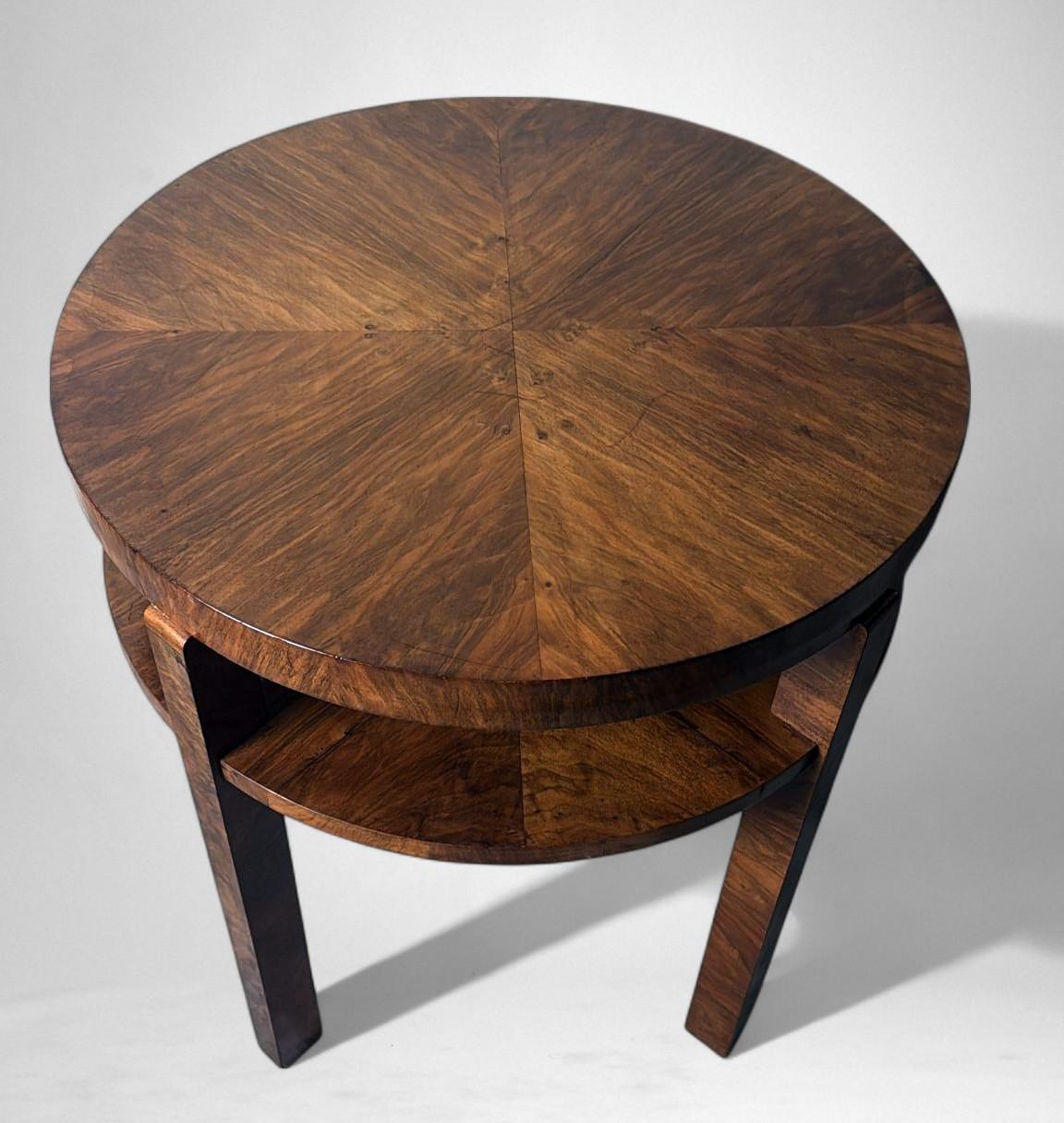 Art Deco Austrian High Coffee Table In Walnut Veneer For Sale 2