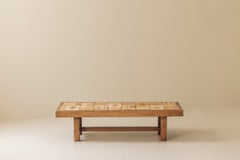 Mesa de centro de roble y baldosas de cerámica de imitación de arenisca, de Roger Capron, Francia, 1965