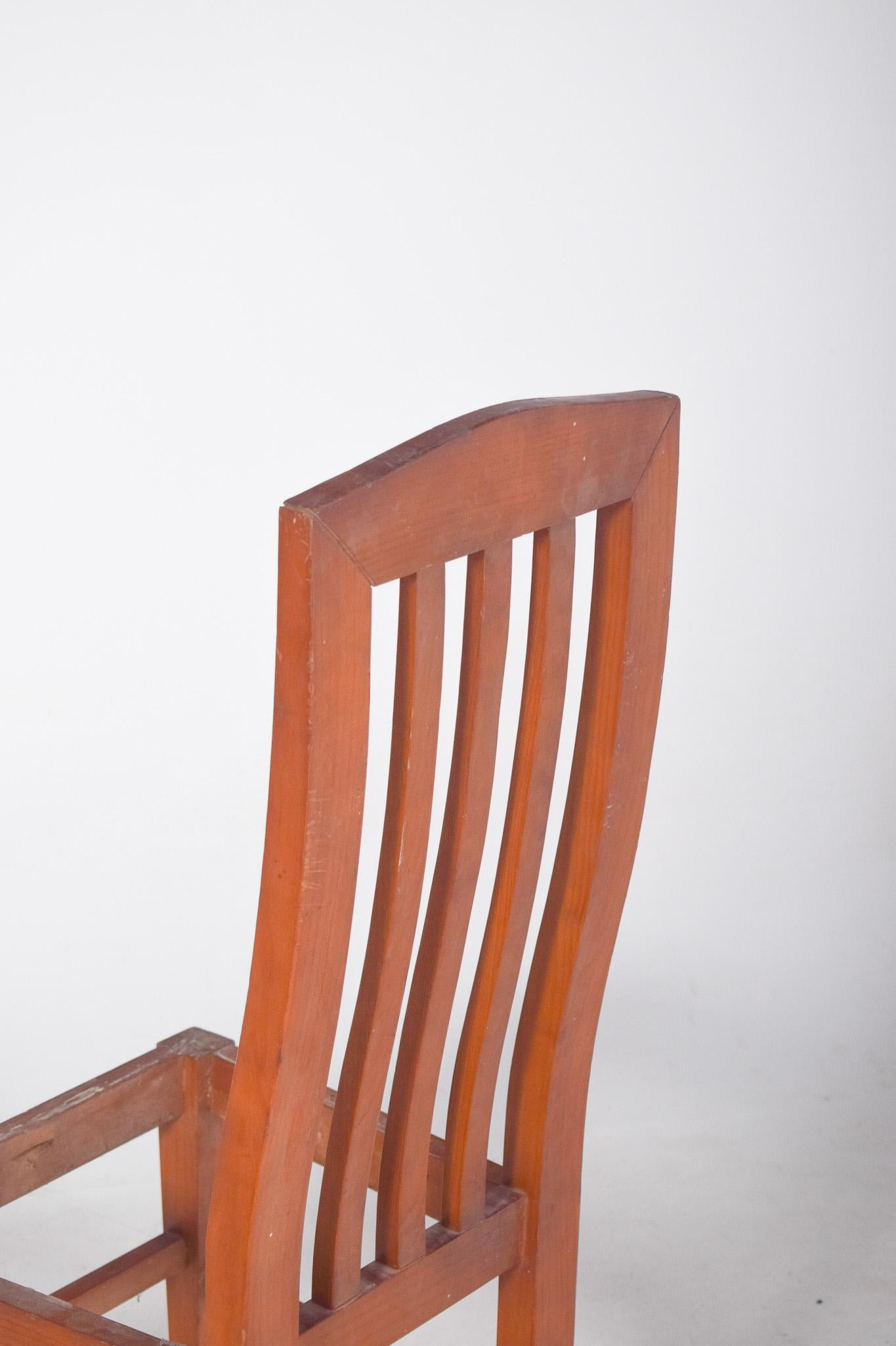 Chaise de salle à manger à haut dossier du 20e siècle État moyen - En vente à Lisboa, Lisboa