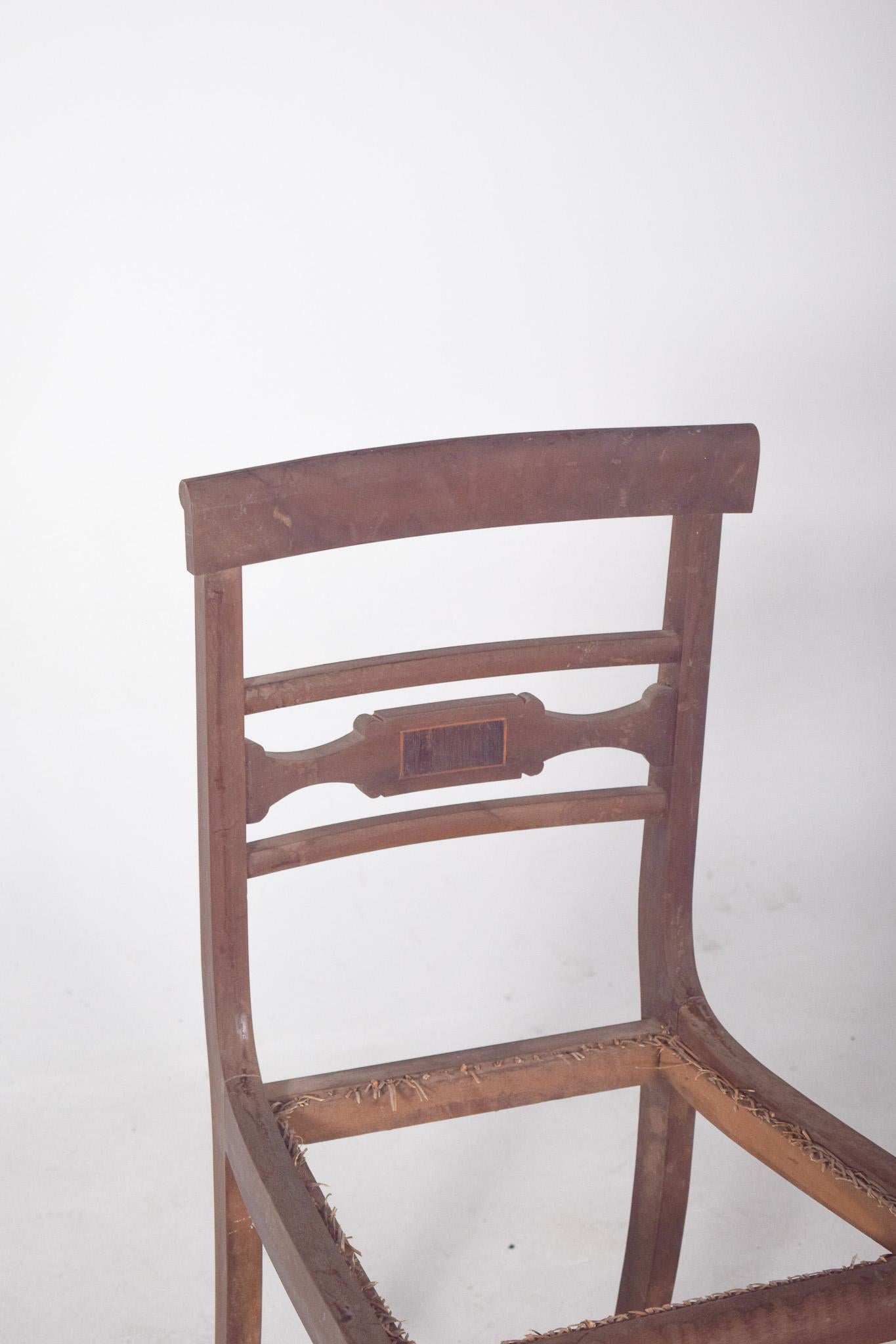 Chaise de salle à manger à dossier creux du 19e siècle Abîmé - En vente à Lisboa, Lisboa