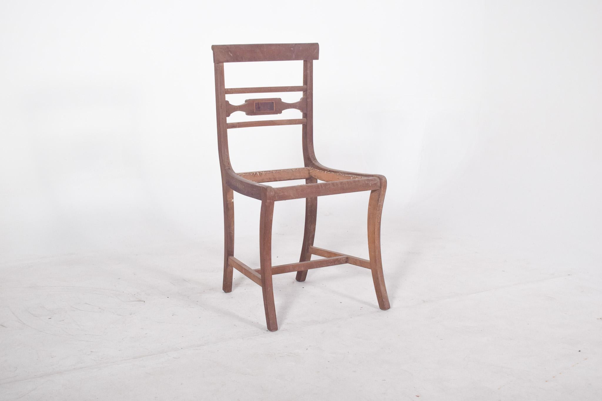 Romantique Chaise de salle à manger à dossier creux du 19e siècle en vente