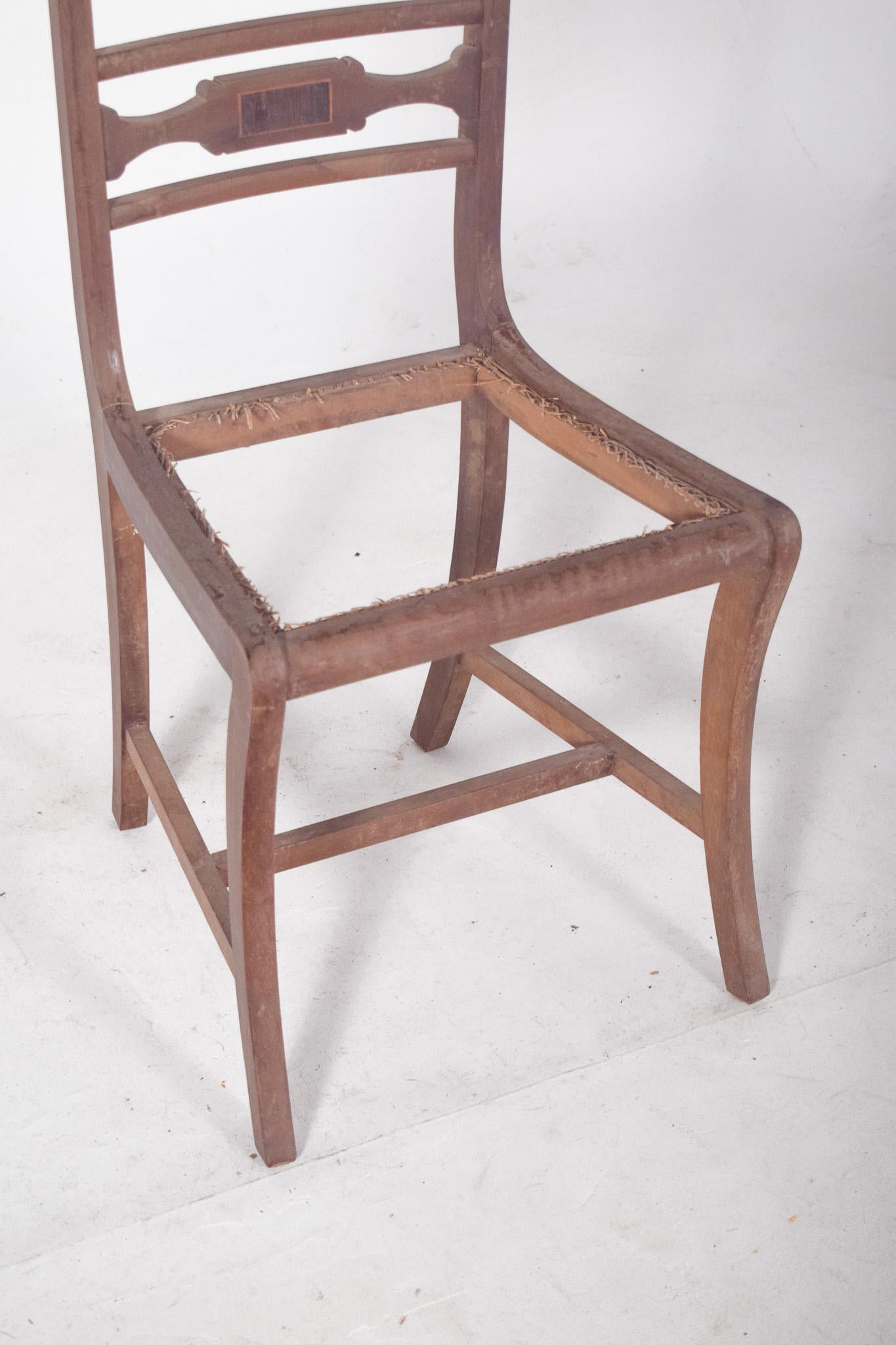 XIXe siècle Chaise de salle à manger à dossier creux du 19e siècle en vente