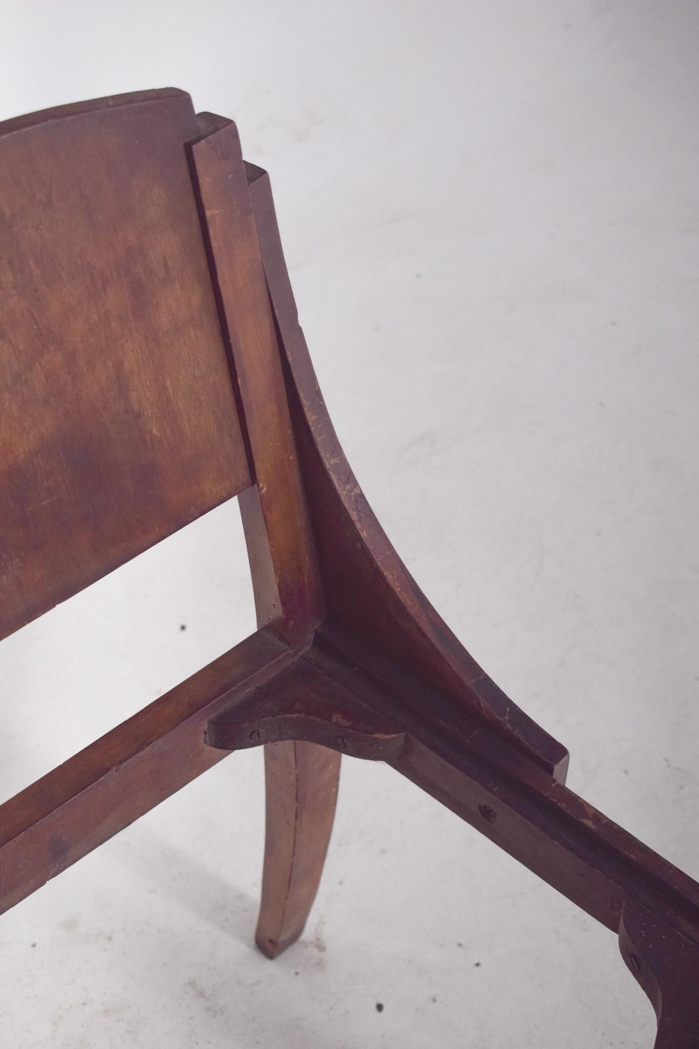 Début du 20ème siècle Chaise à dossier incurvé de style déco du 20e siècle en vente