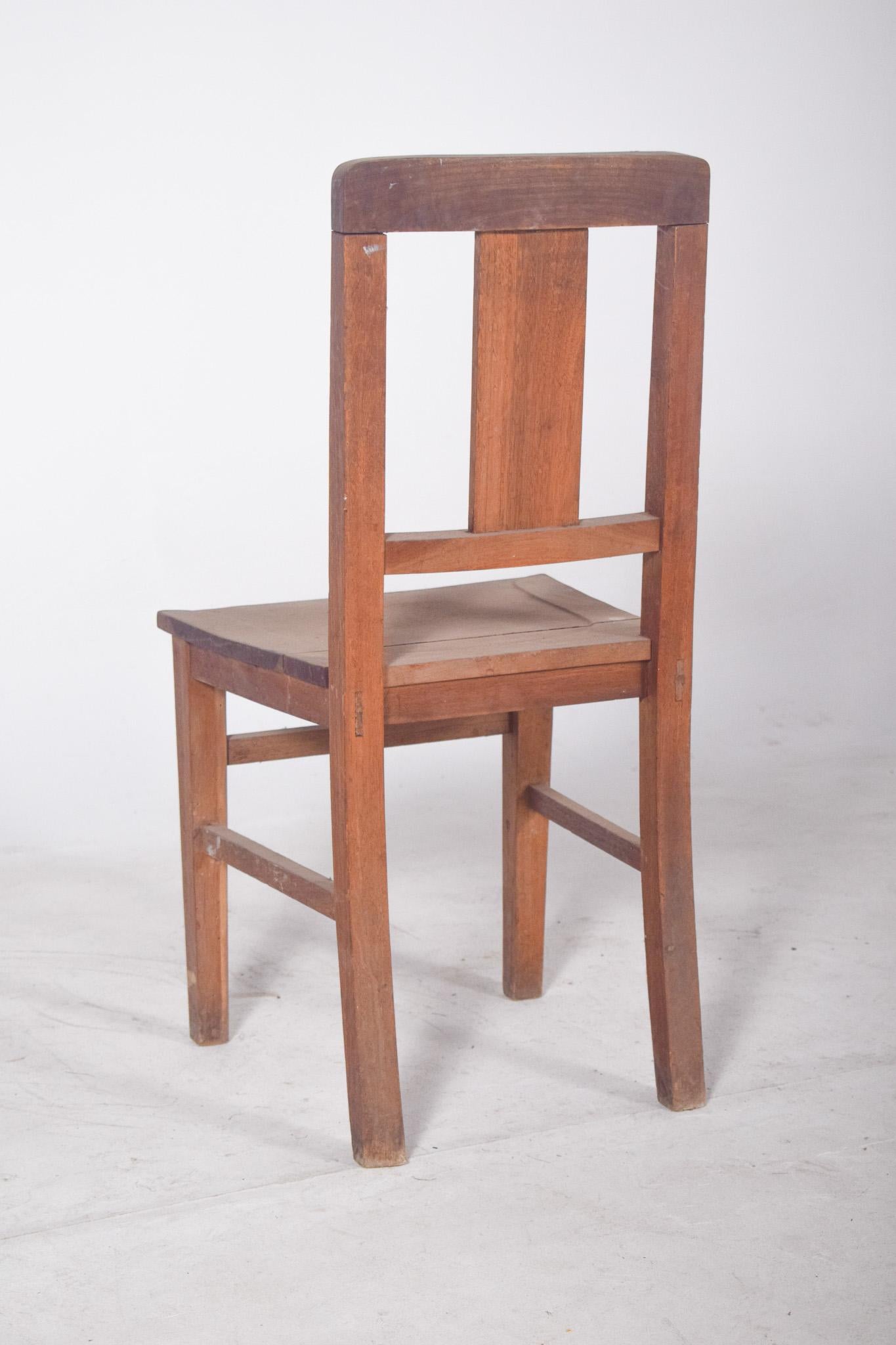 Bois Chaise du 20e siècle avec dossier en bois en vente