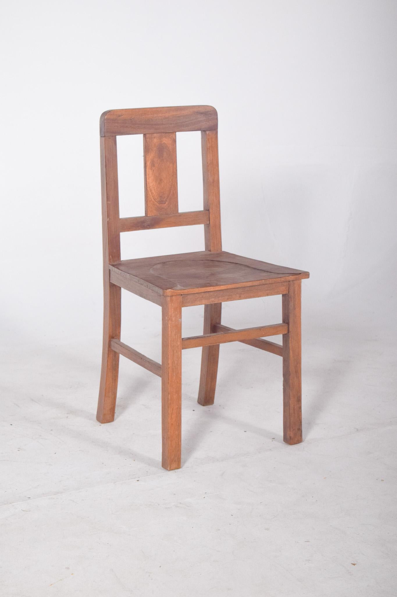 Mid-Century Modern Chaise de salle à manger du 20e siècle avec dossier en bois en vente