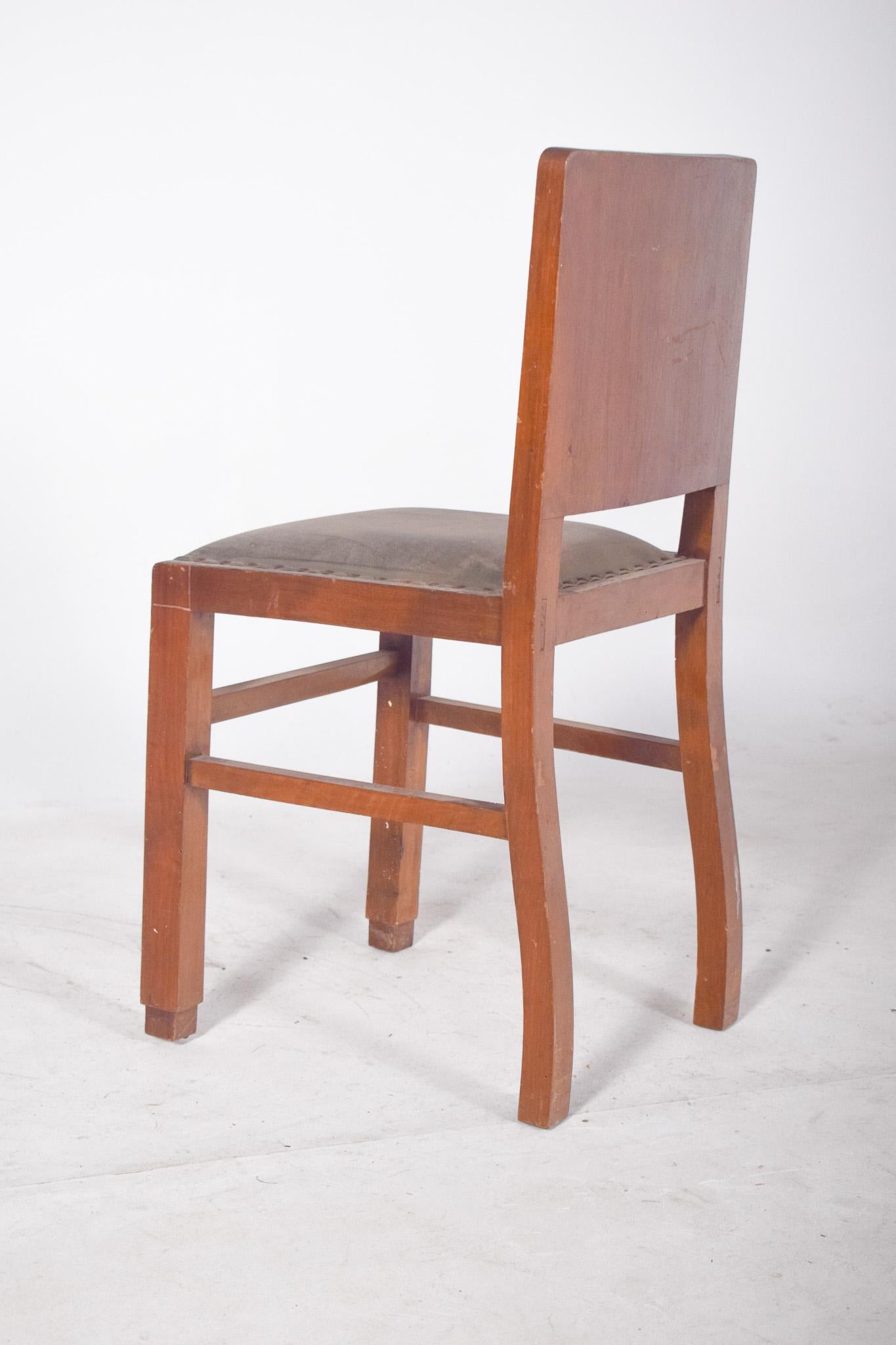 Fin du 20e siècle Chaise du 20ème siècle avec tapisserie en cuir et clous en vente