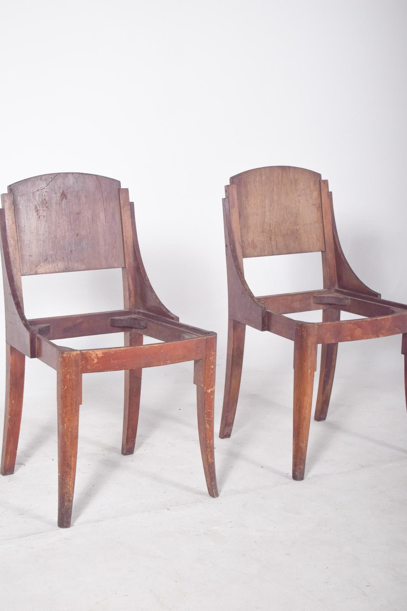 Portugais Chaise de salle à manger à dossier incurvé de style déco du 20e siècle en vente