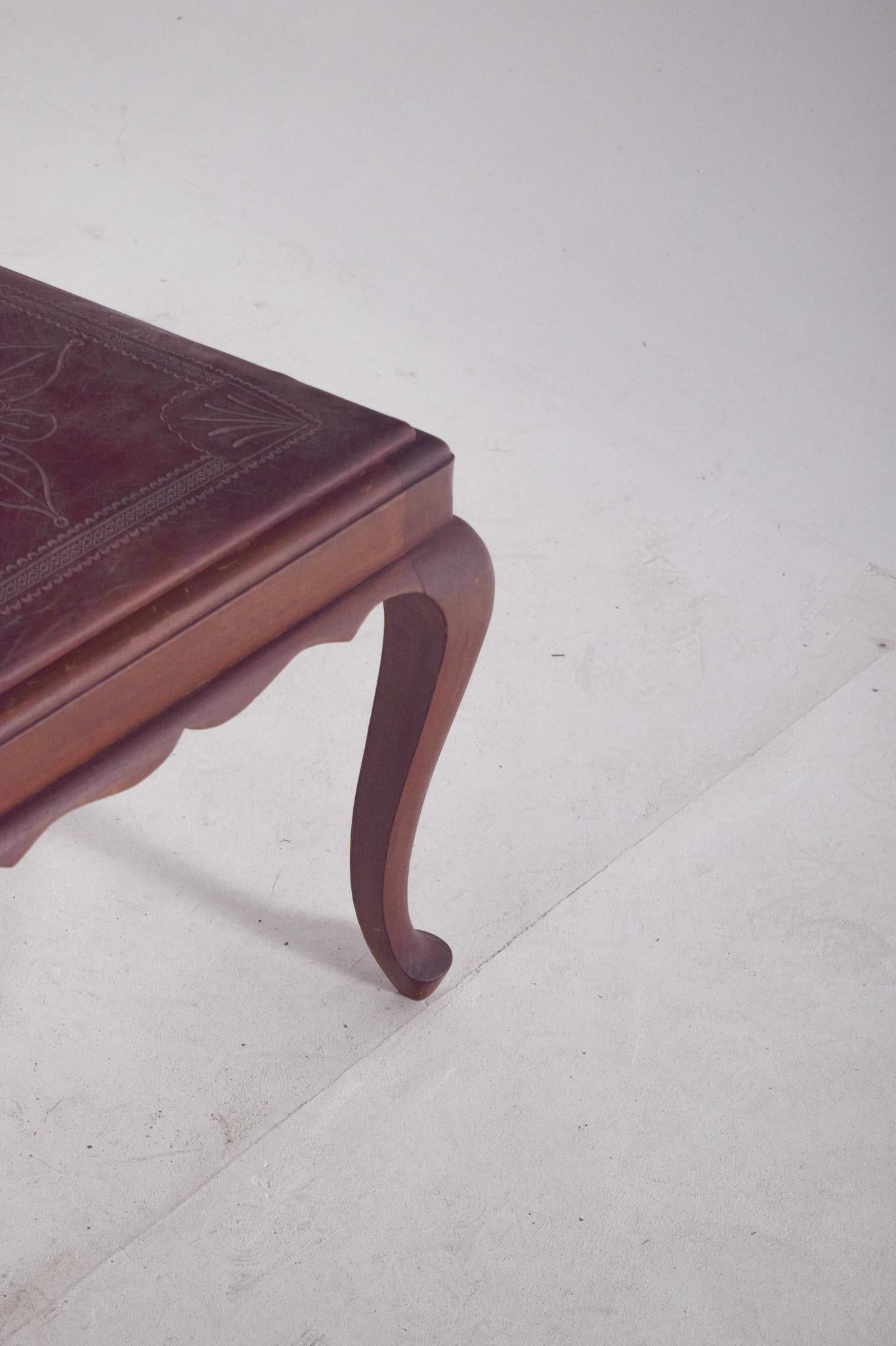 Paire de chaises du 20e siècle avec sièges en cuir gaufré en vente 1