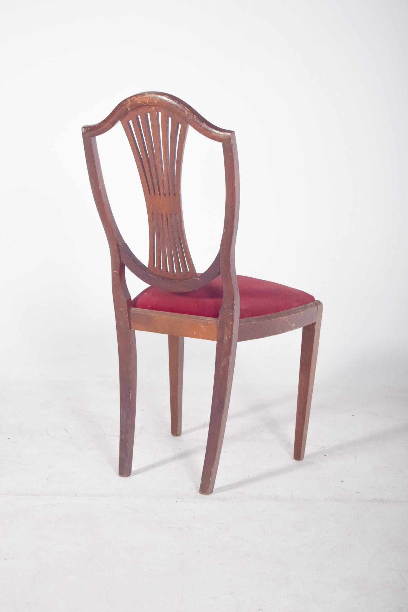 Hepplewhite-Stuhl des 19. Jahrhunderts mit roter Polsterung (Holz) im Angebot