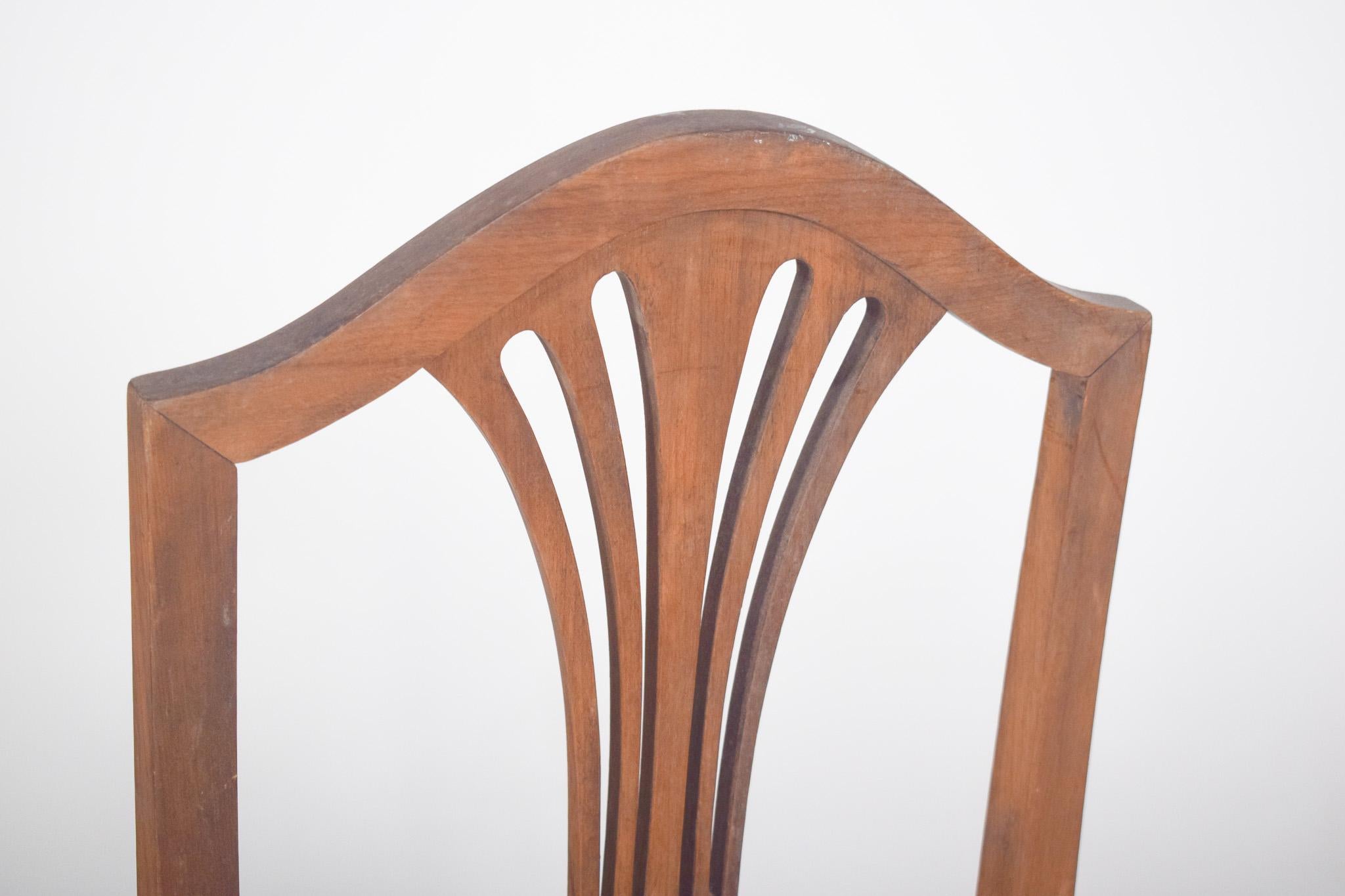 Sedia in legno del XIX secolo con intarsio in vendita 1