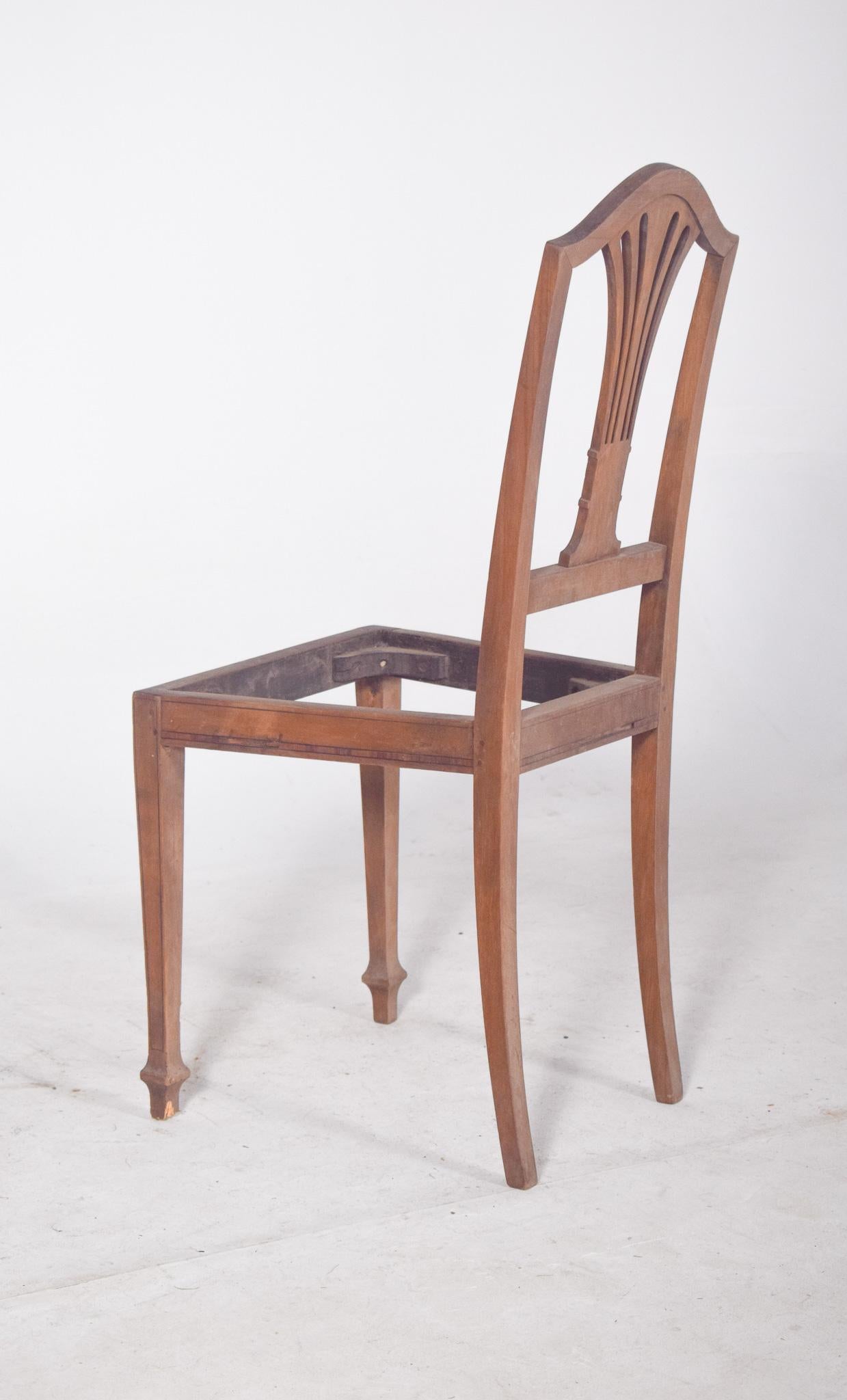 Legno Sedia in legno del XIX secolo con intarsio in vendita