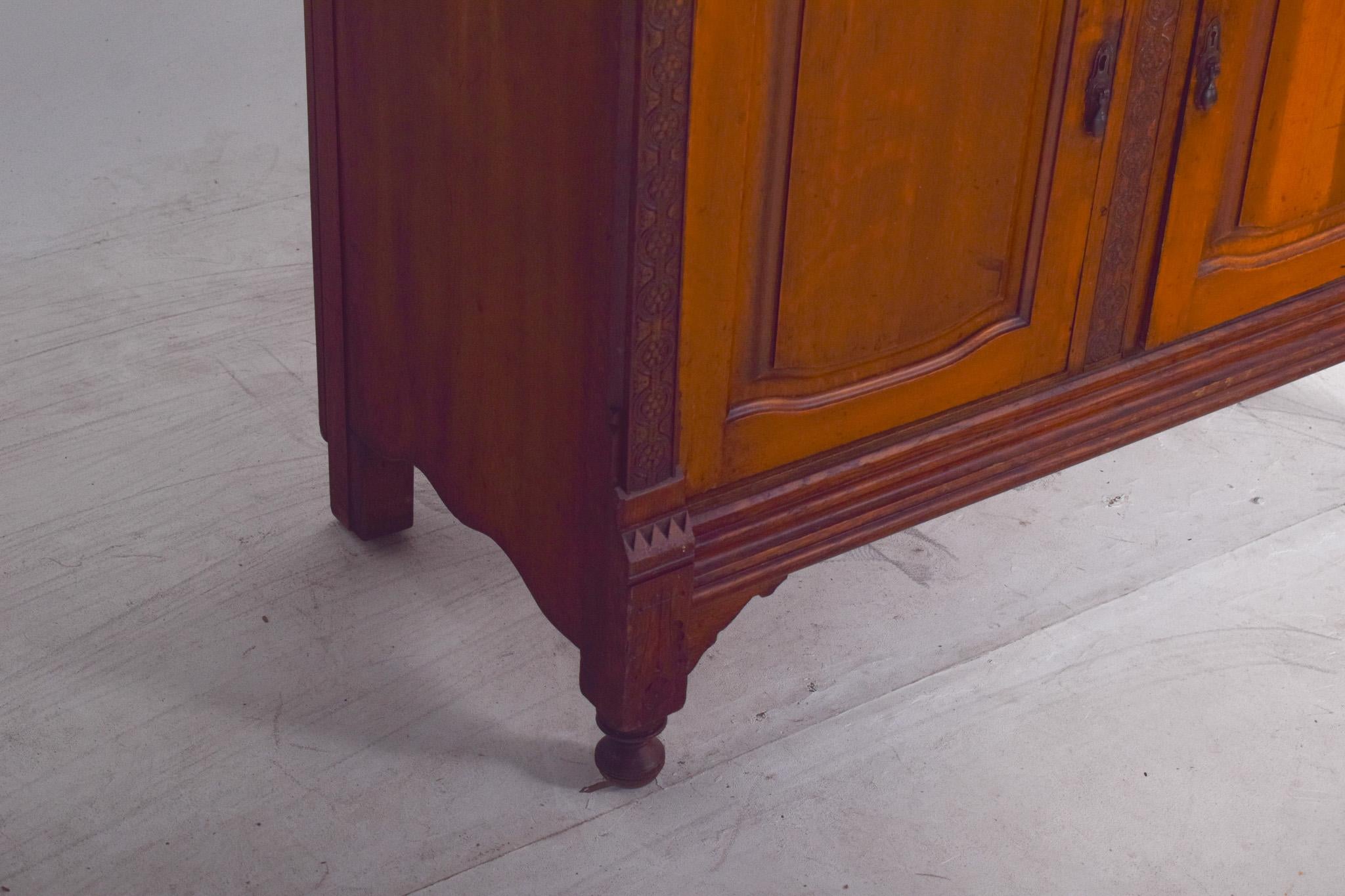 Antique English Tall Sideboard in Oak with a Small Elevation For Sale 2