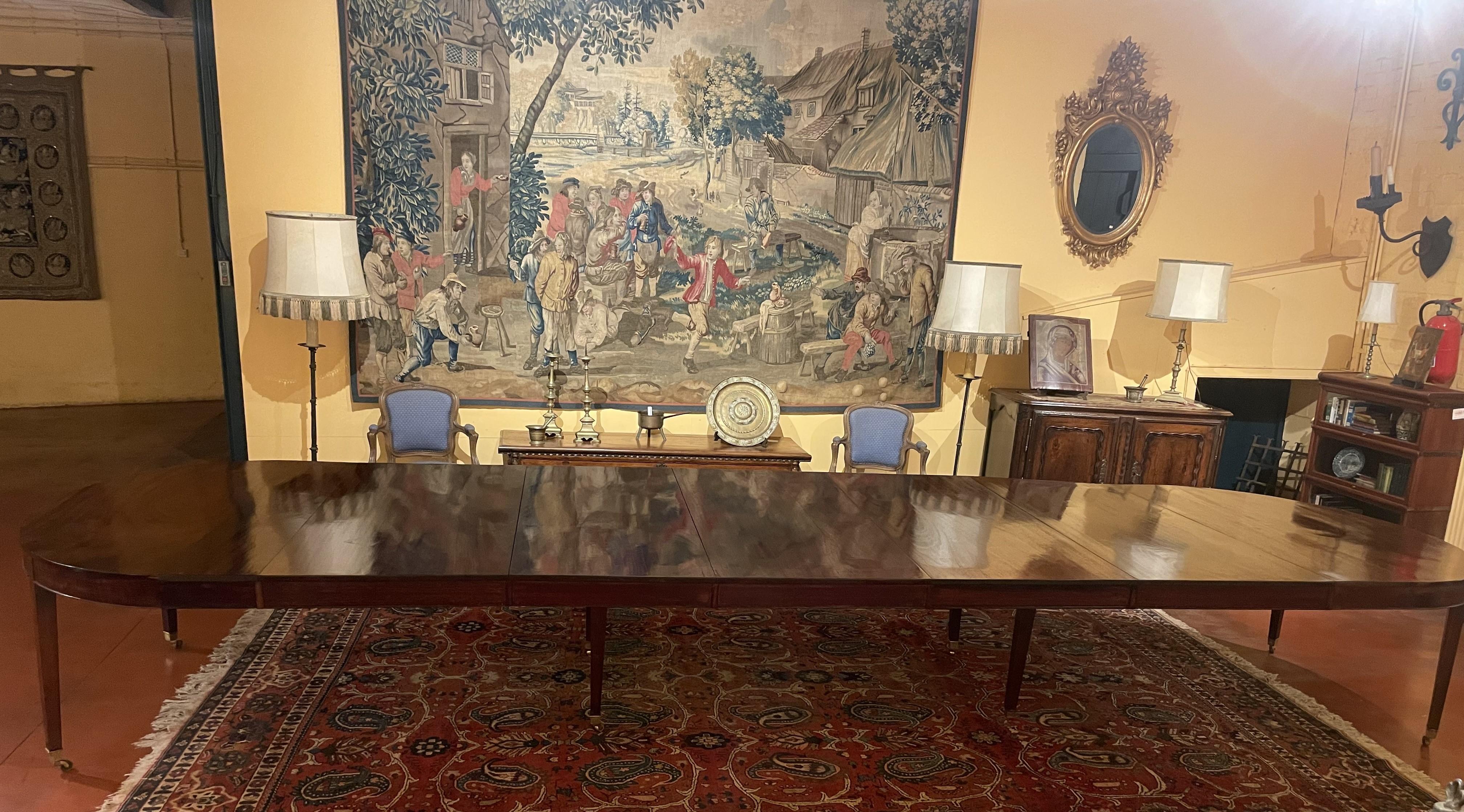 8-foot Louis XVI Mahogany Dining Table, Of 5.30m Long In Good Condition In Brussels, Brussels