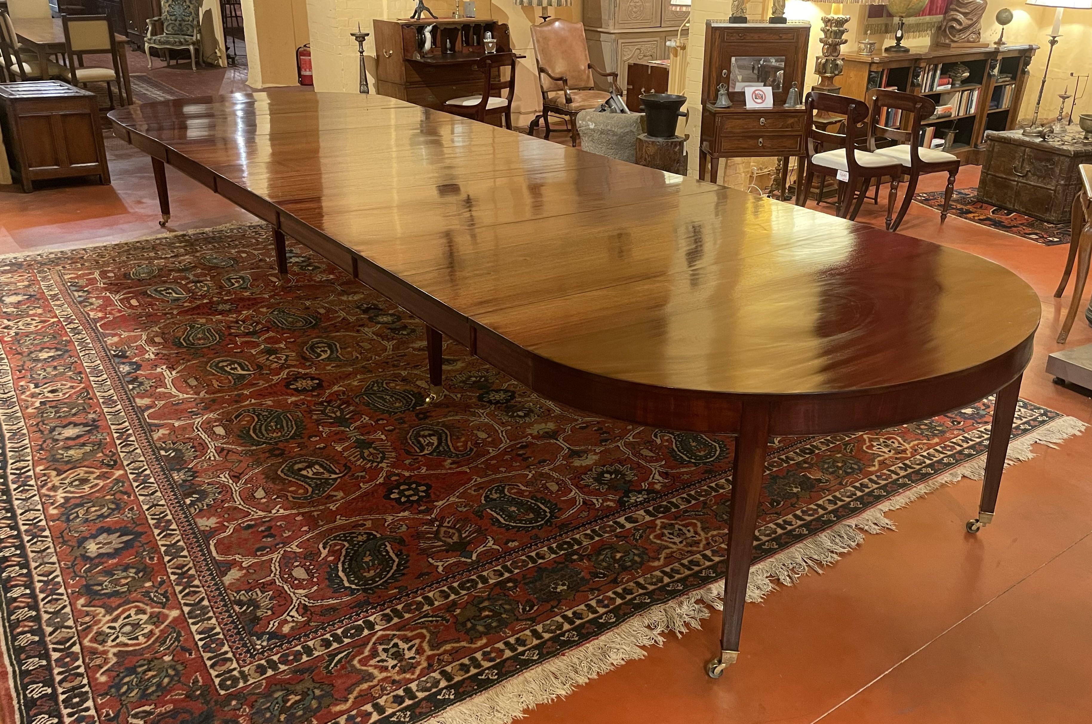 8-foot Louis XVI Mahogany Dining Table, Of 5.30m Long 1