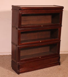 Globe Wernicke Bookcase In Mahogany With 3 Elements