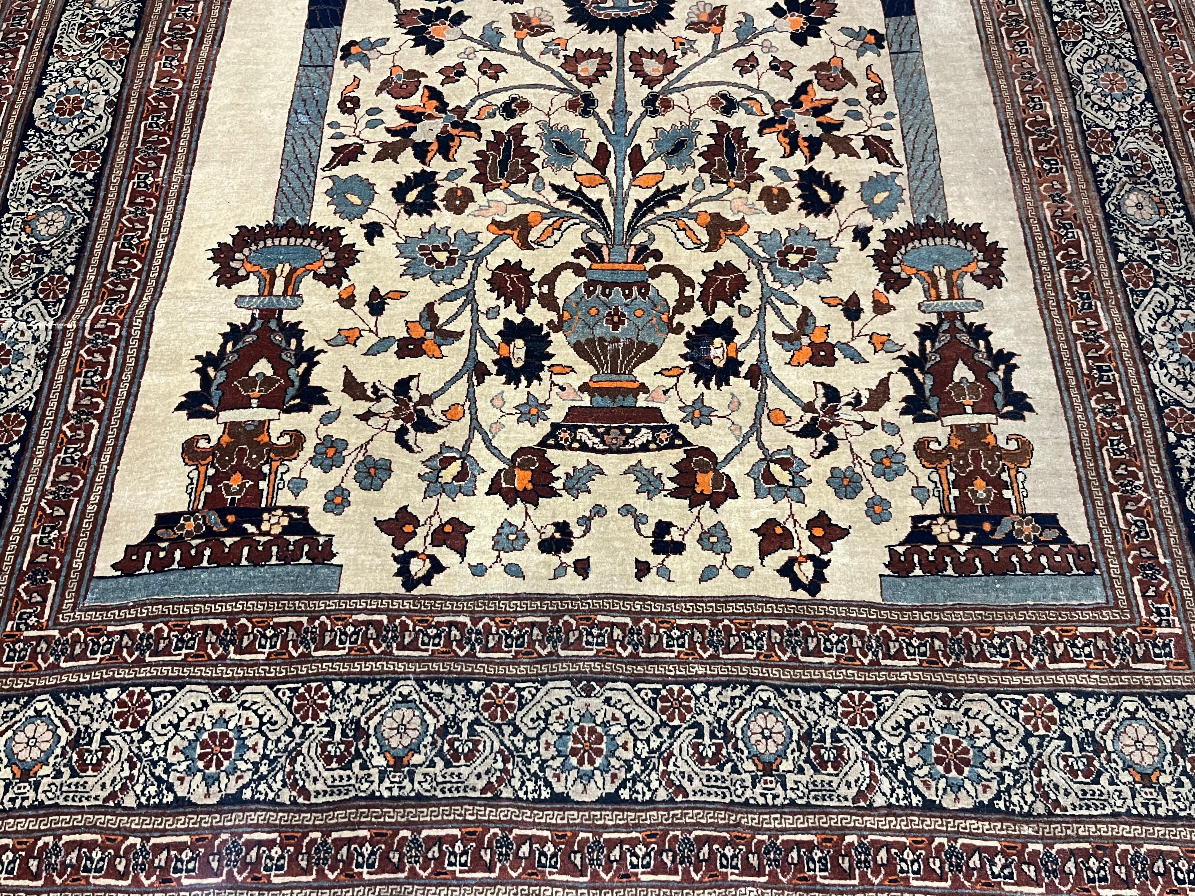 Feine antike persische Haji Jalili Tabriz Teppich 4'6