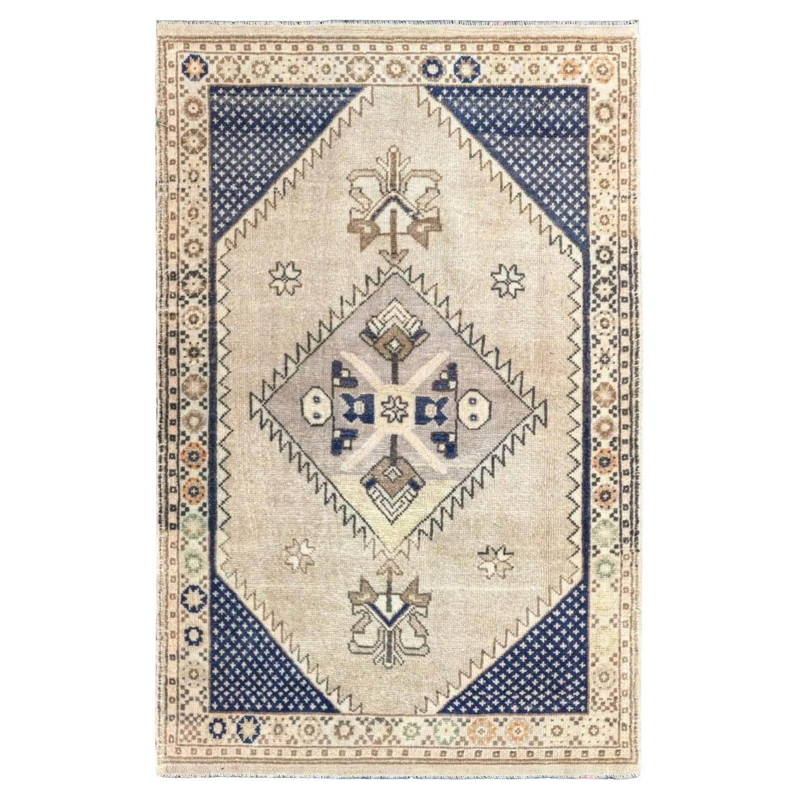 Petit tapis turc Anatoly - Laine ivoire bleu marine motif bleu marine - 93238