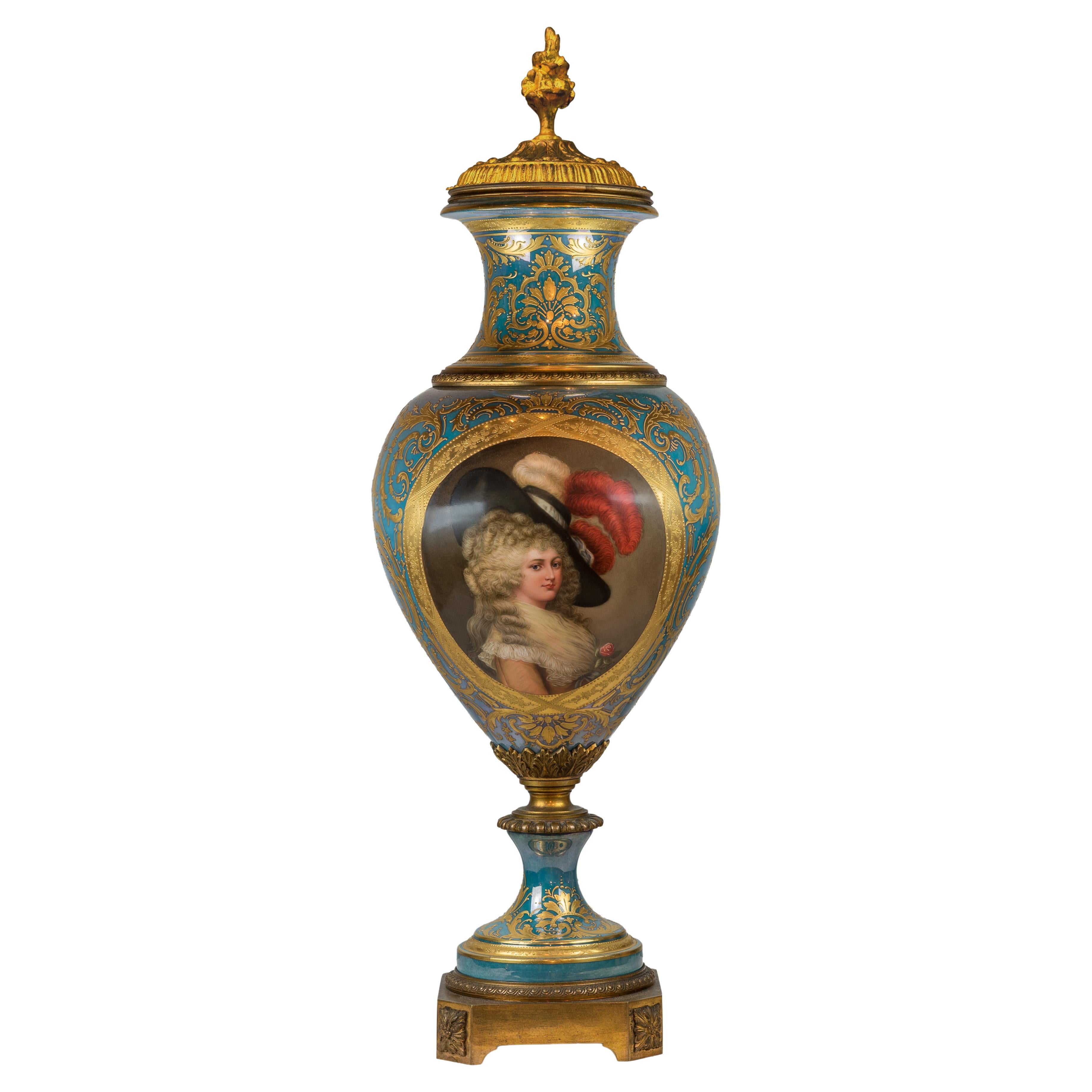 Vaso da ritratto in porcellana Royal Vienna Porcelain con montatura in bronzo dorato di alta qualità