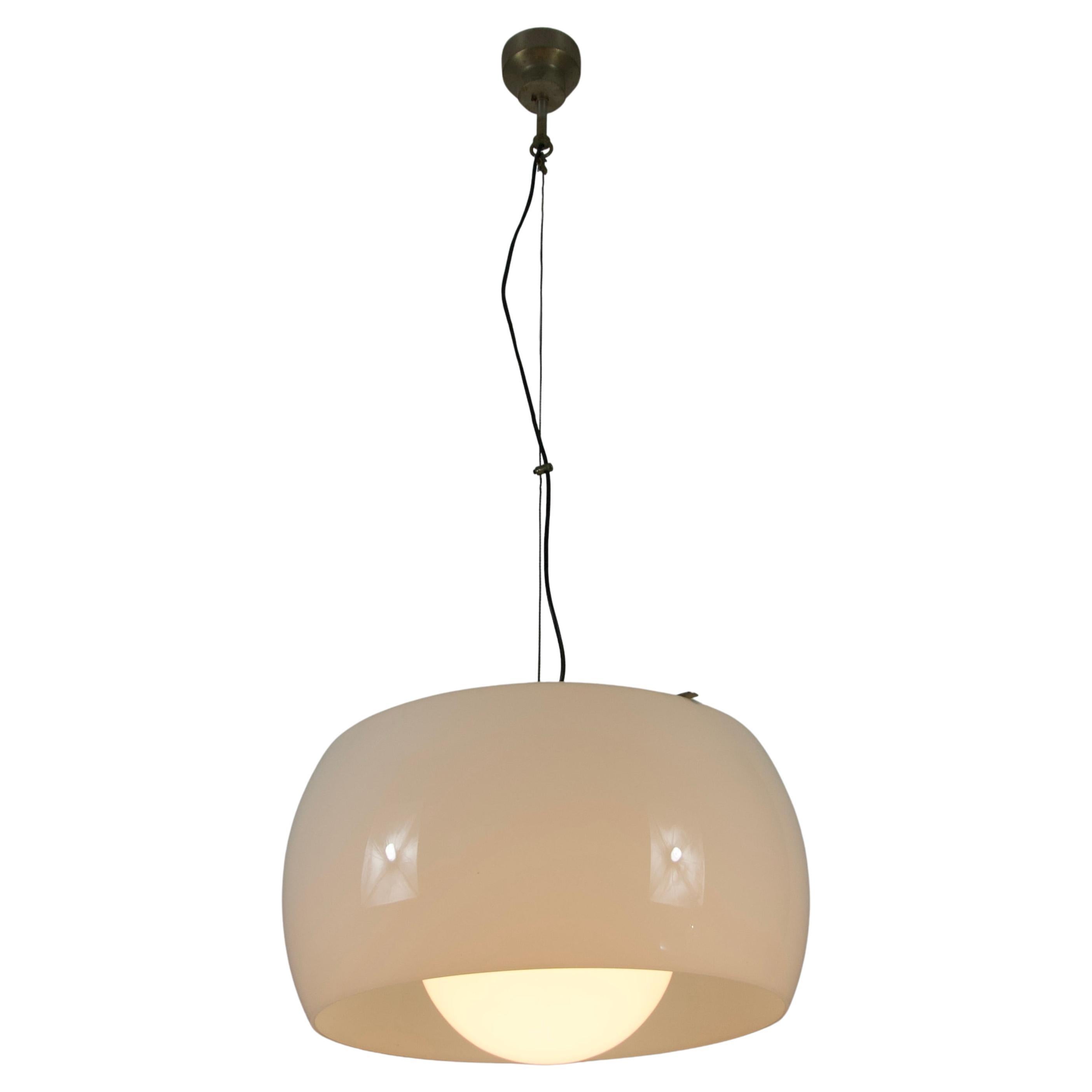 Lampada a sospensione grande 'Omega' di Vico Magistretti per Artemide, Italia, 1960 in vendita