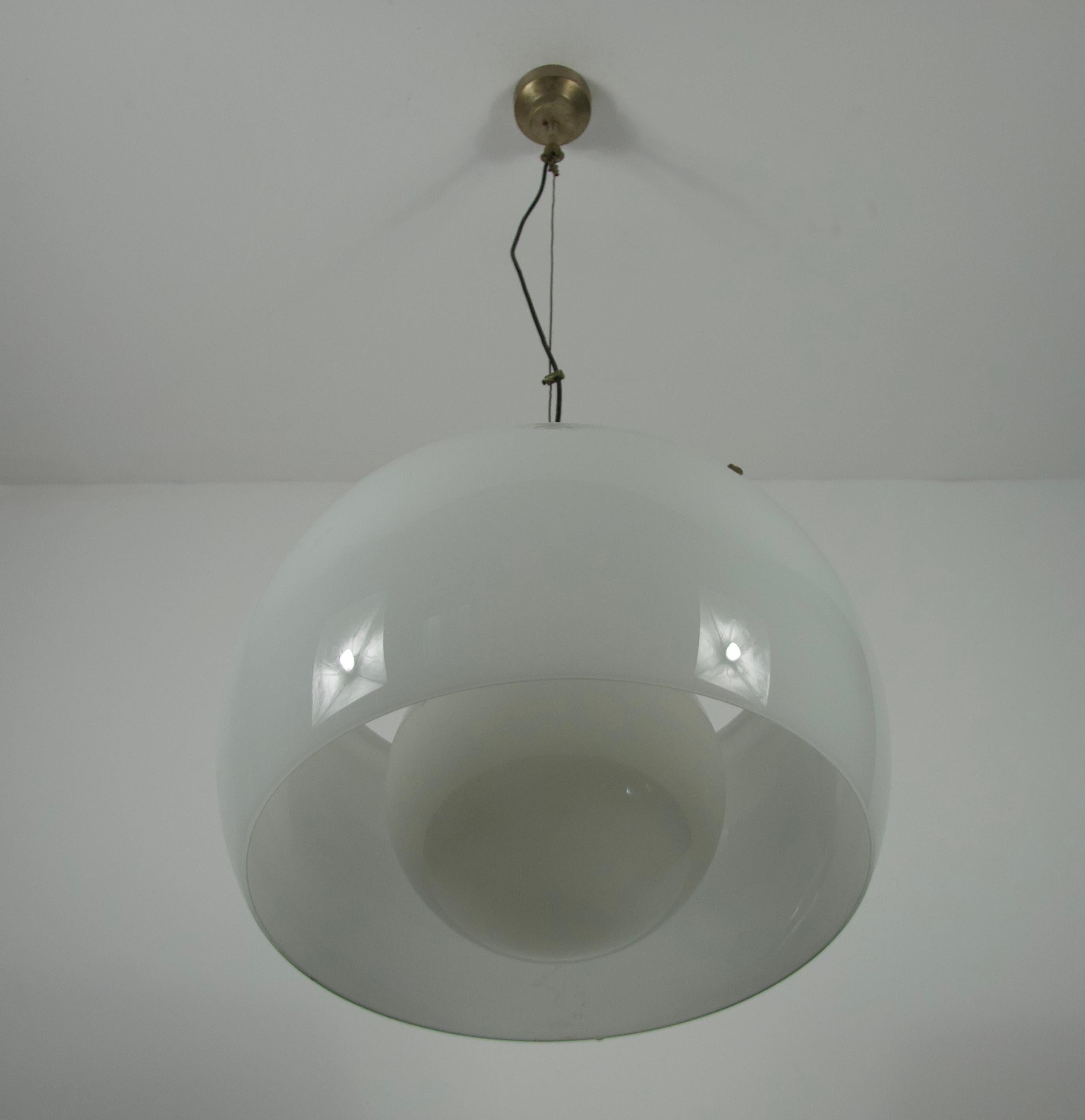 Lampada a sospensione grande 'Omega' di Vico Magistretti per Artemide, Italia, 1960 in vendita 2