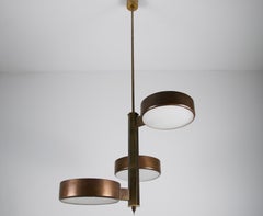 Rara lampada da soffitto in ottone della metà del secolo, firmata Stilnovo, Italia, anni ’60