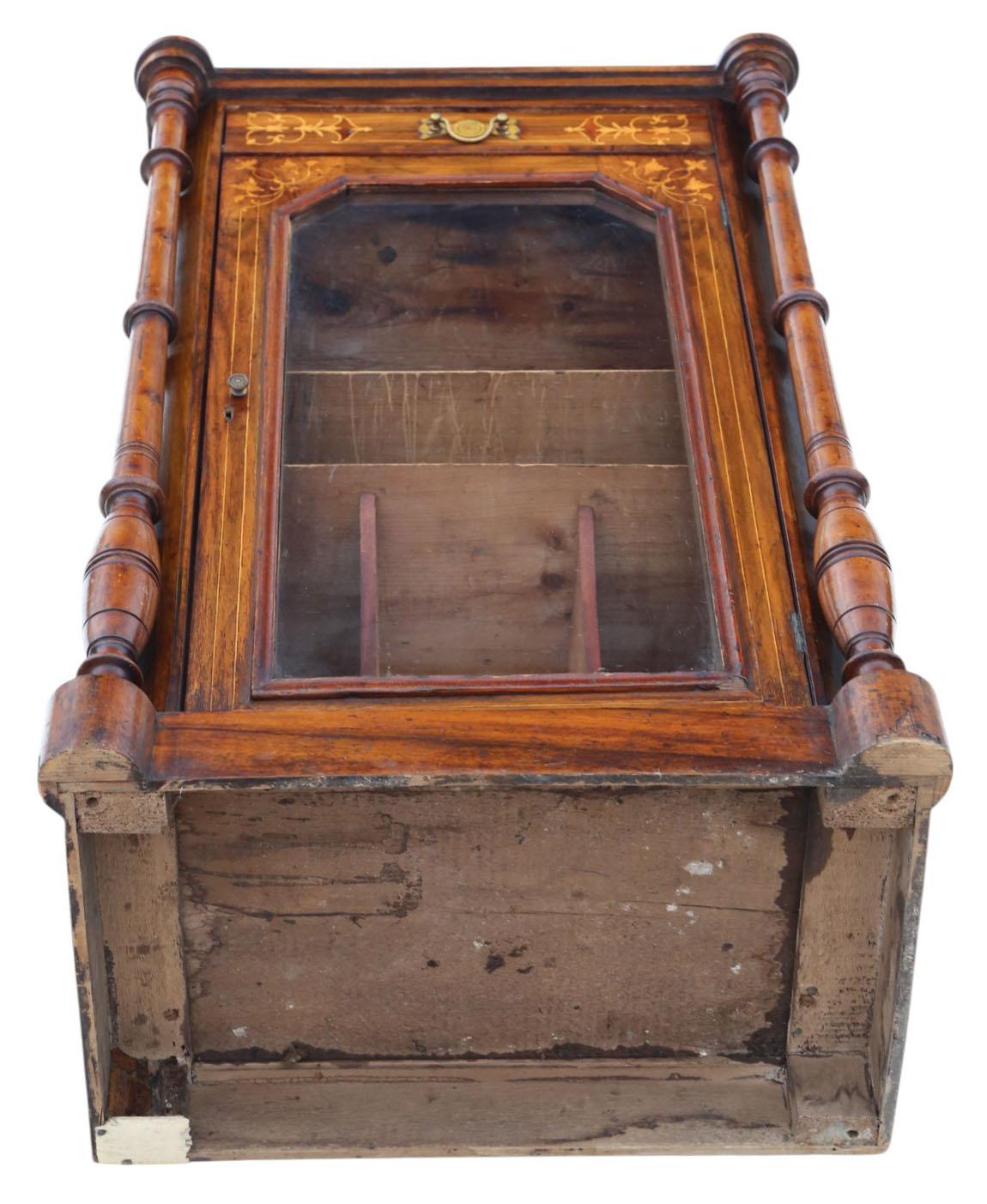 Leggio antico in radica di noce intarsiata del XIX secolo / Mobile da esposizione per molo in vendita 4