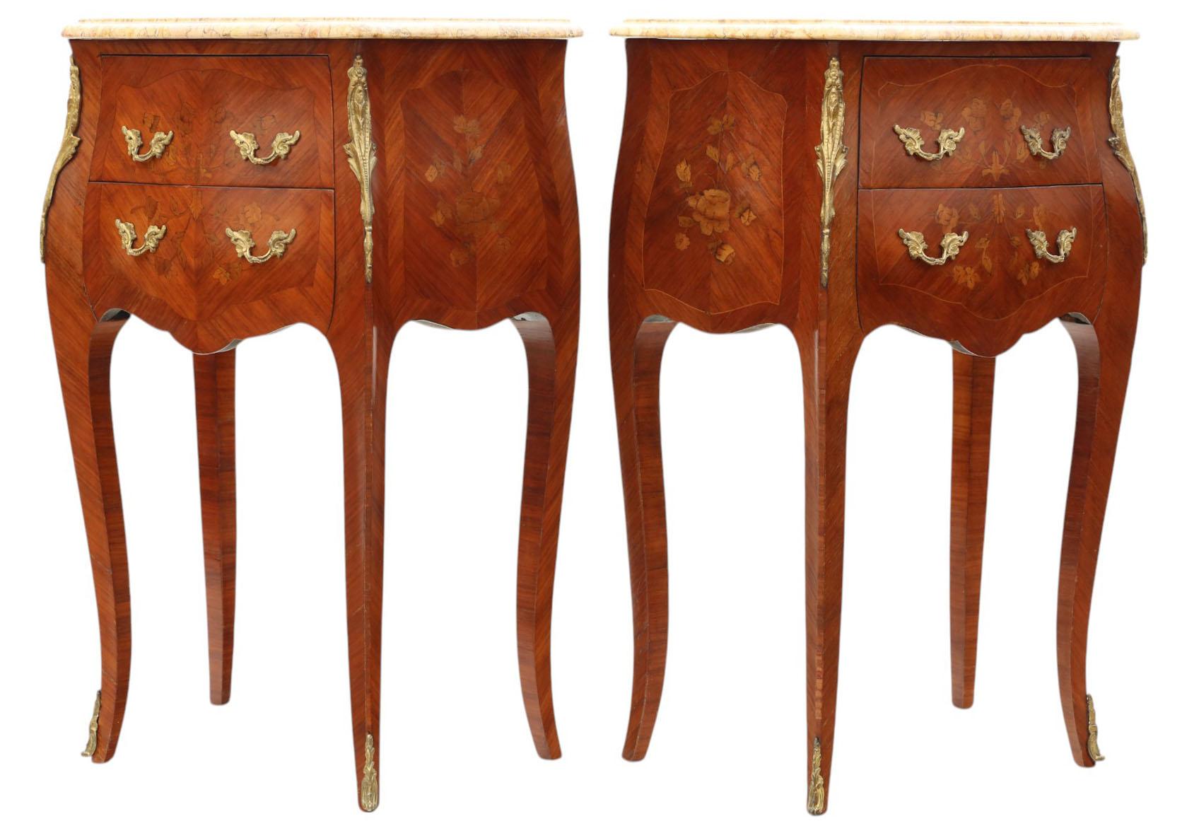 Ancienne paire de tables de chevet en marqueterie avec dessus en marbre - Tables de nuit Bon état - En vente à Wisbech, Cambridgeshire