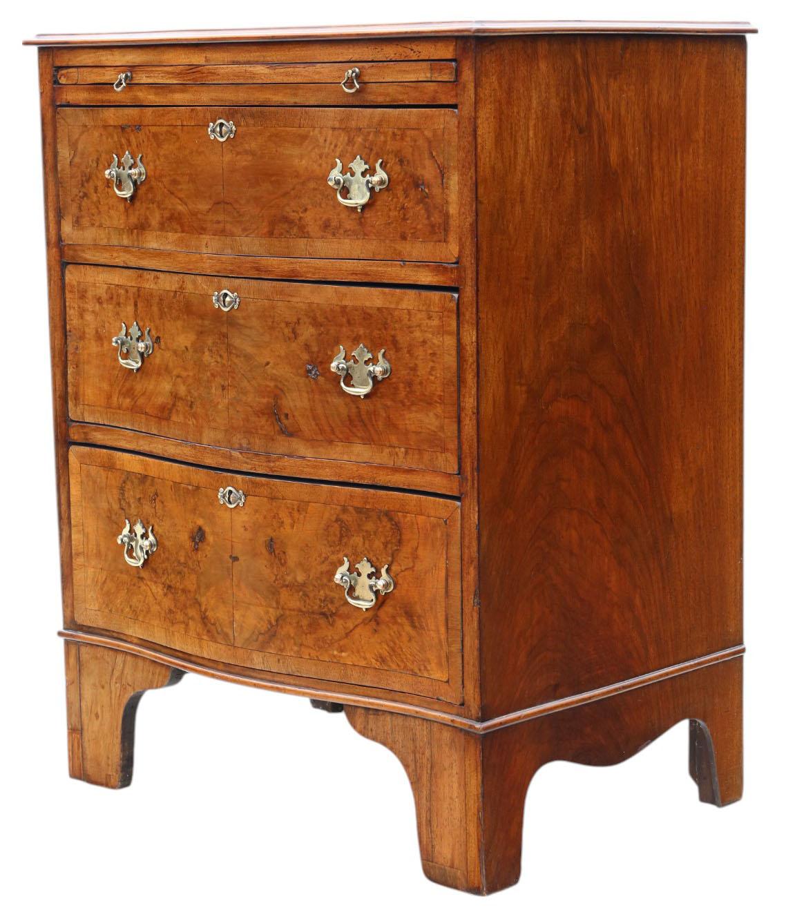 20th Century Antique c.1920 Georgian Revival Burr Walnut Serpentine Chest of Drawers For Sale
