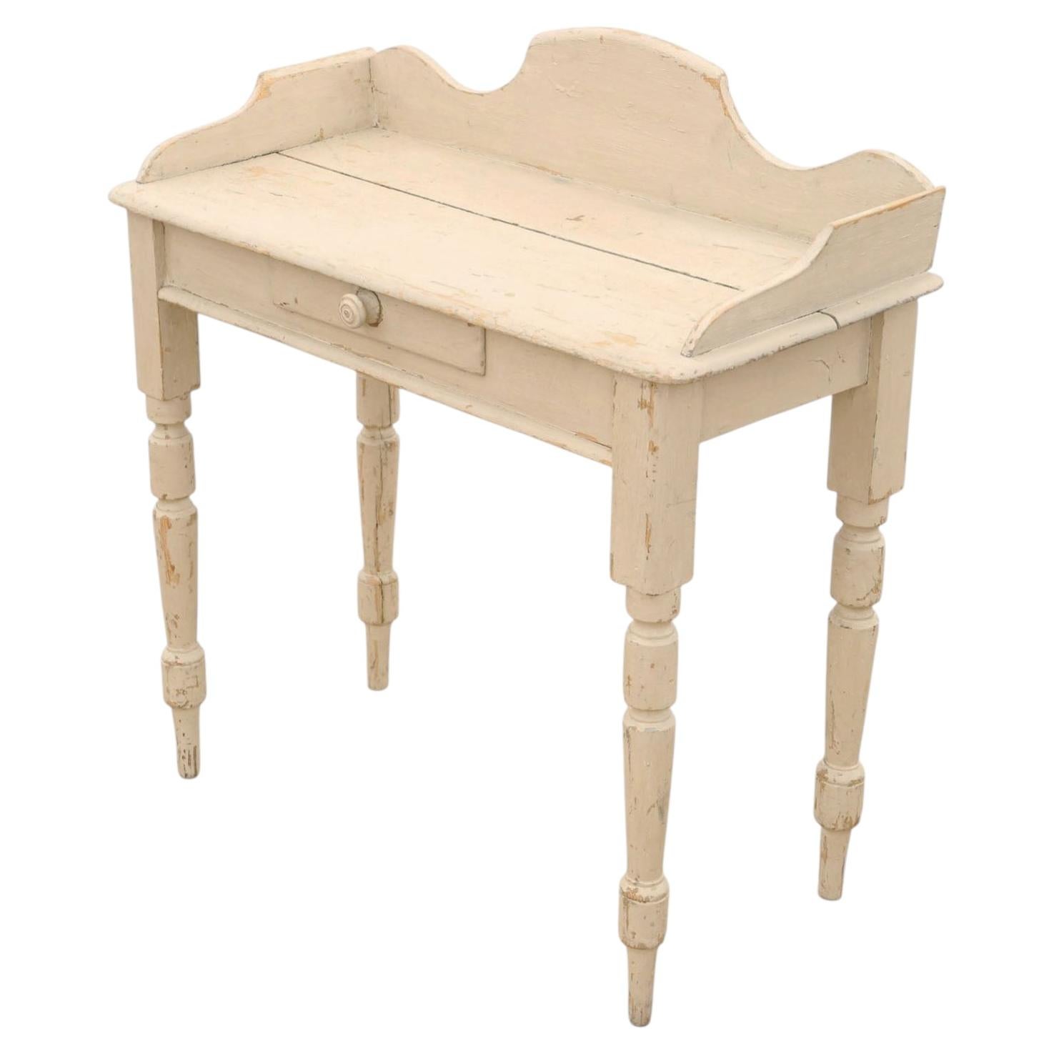Table de travail / coiffeuse peinte, d'époque, du XIXe siècle