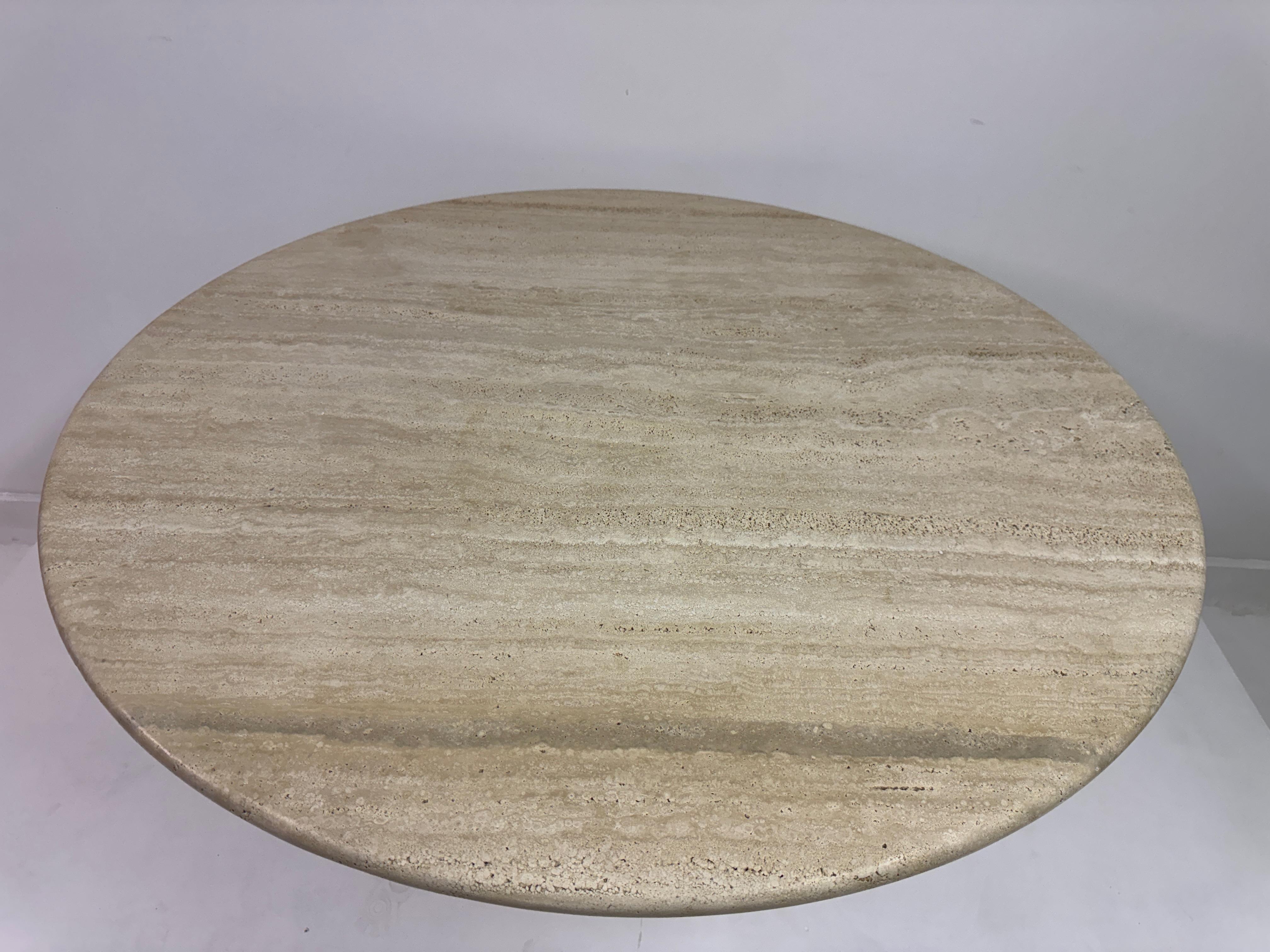 Round Italian Travertine Dining Table In New Condition For Sale In London, London