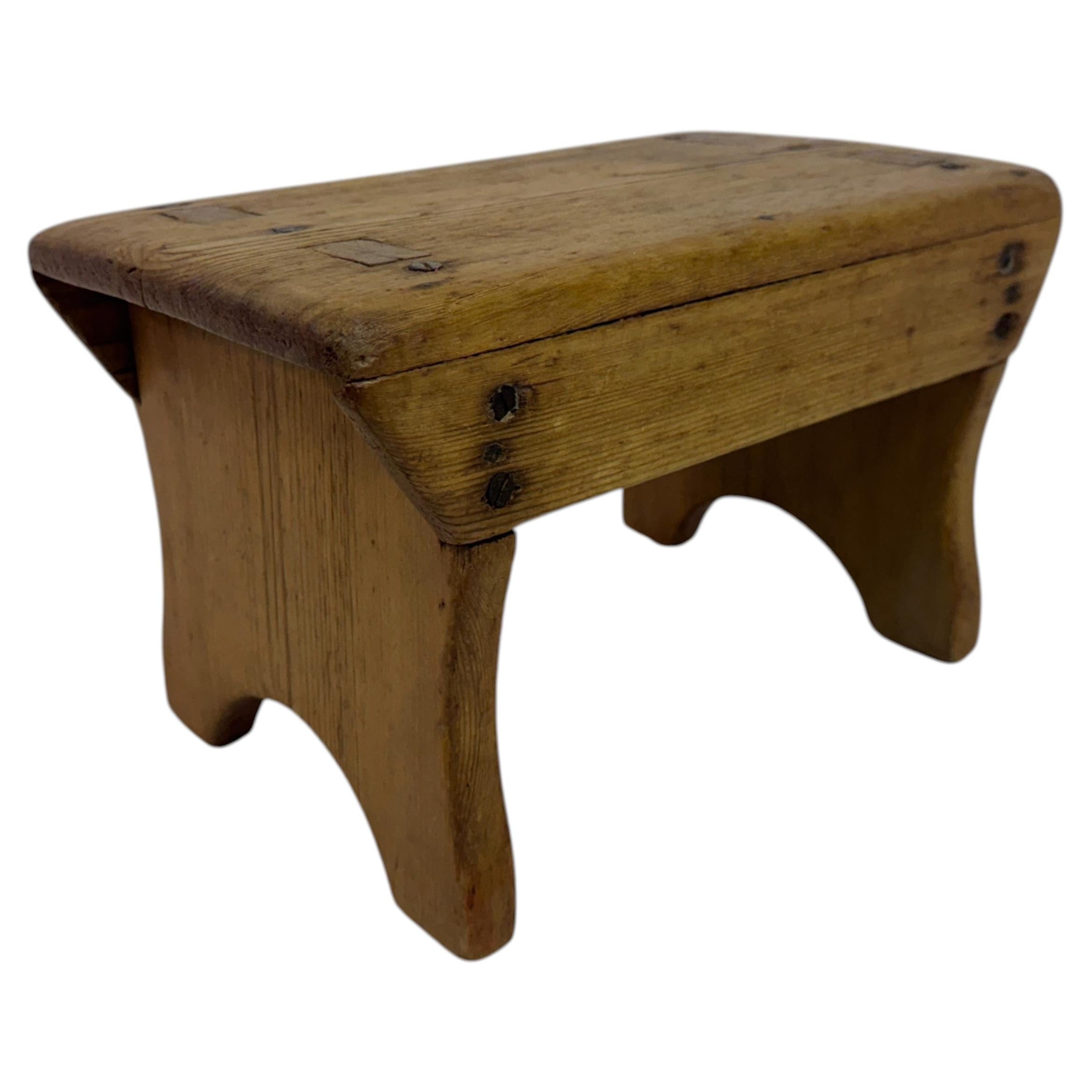 Small Primitive and Rustic Pine Stool For Sale