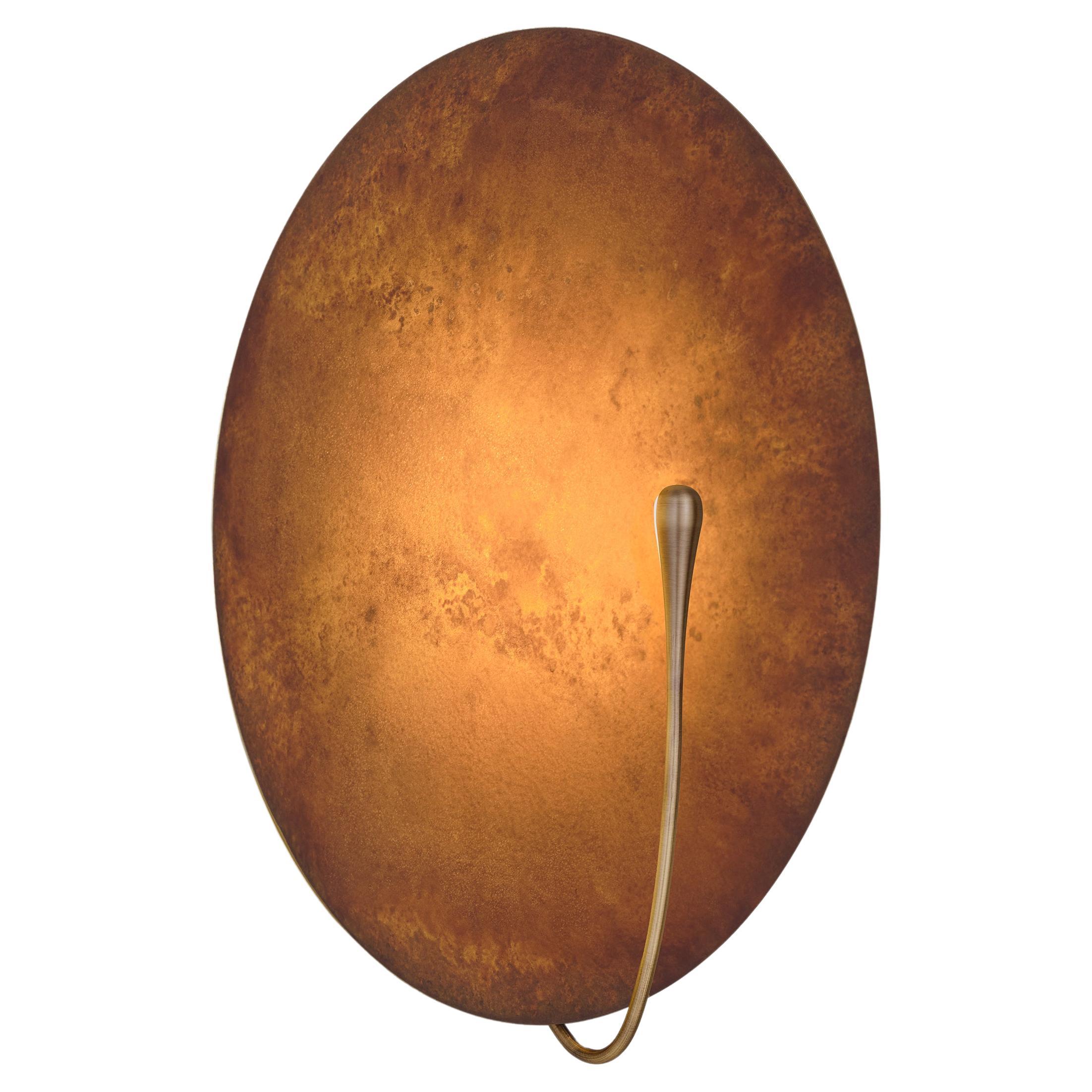 Ruggine cosmica XL fatta a mano in ottone patinato, scintilla da parete rustica contemporanea