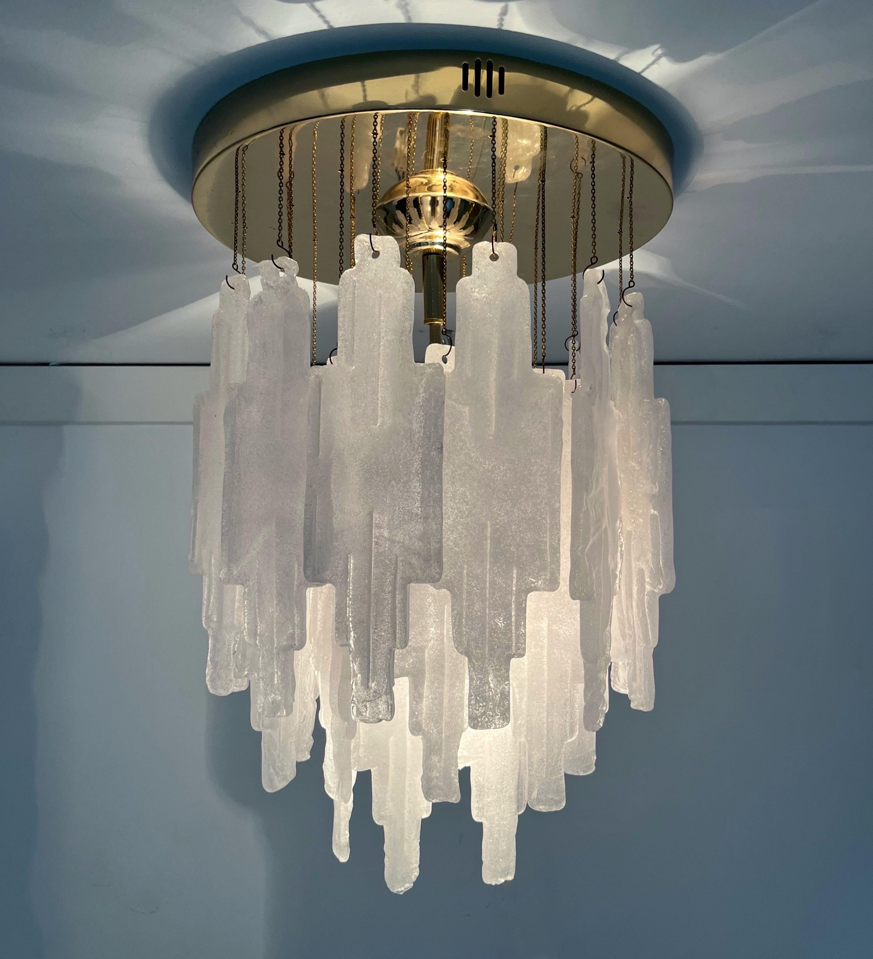 Mid-Century Modern Italian Mid-Century Snow White Murano Glass Chandelier by Poliarte, 1970s For Sale