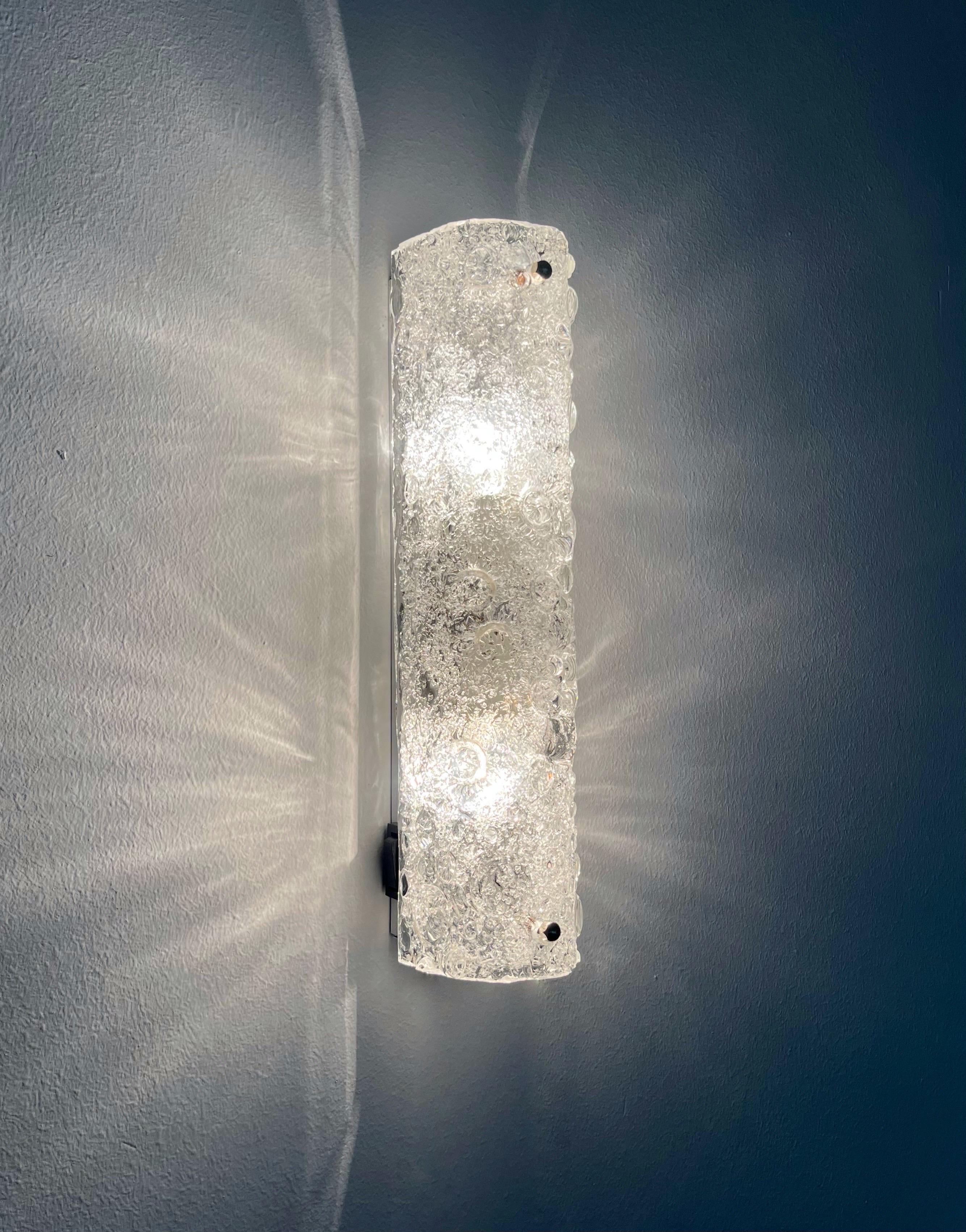 Late 20th Century German Mid-Century Pair of bubbles Murano Wall Sconces by Hillebrand, 1970s For Sale