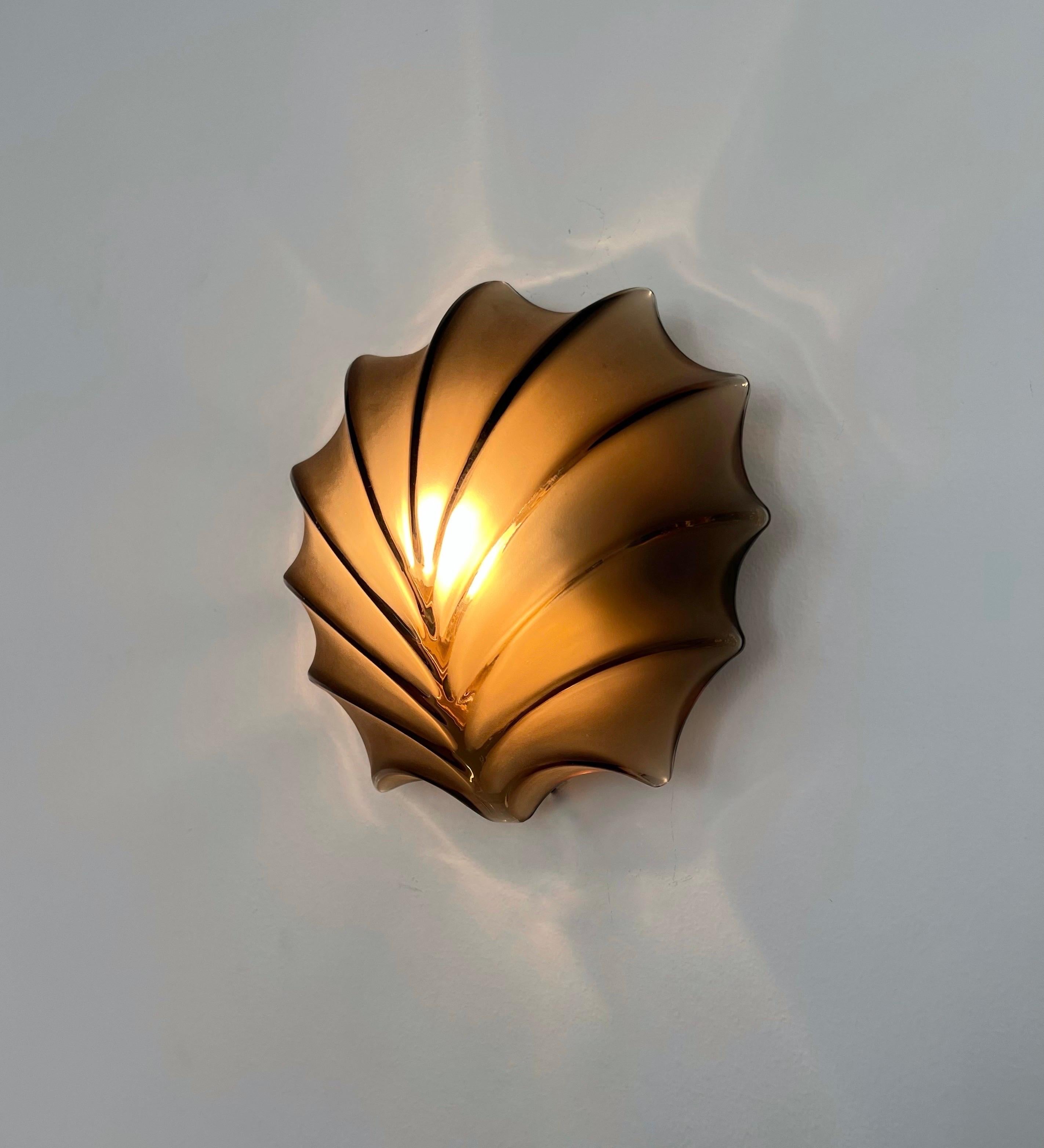 Late 20th Century German Mid-Century Shell Brown glass Pair of Wall Sconces by Hillebrand, 1970s