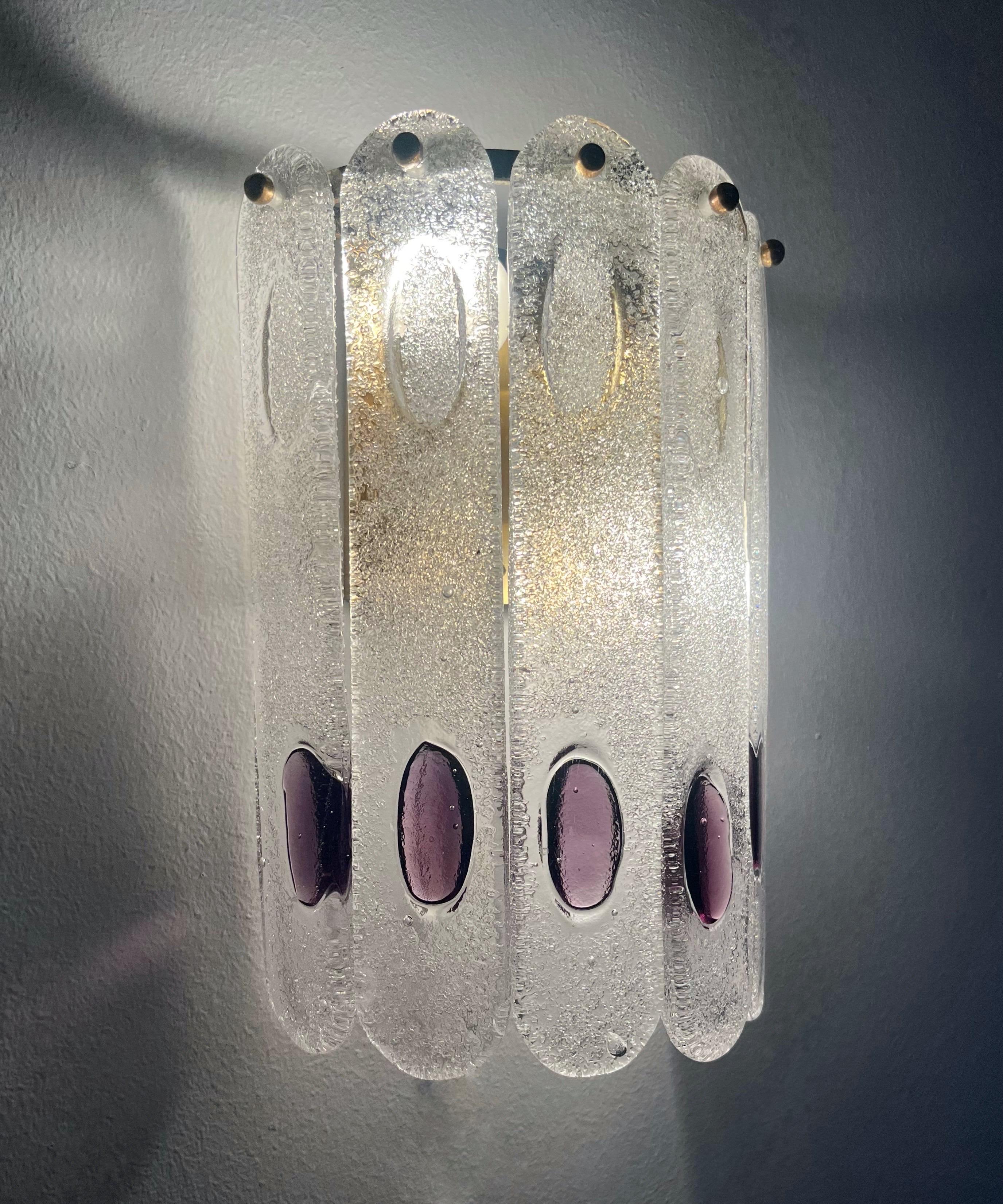 Pair of Midcentury Italian Lilac Murano Glass Wall Sconces by Mazzega, 1970s For Sale 1