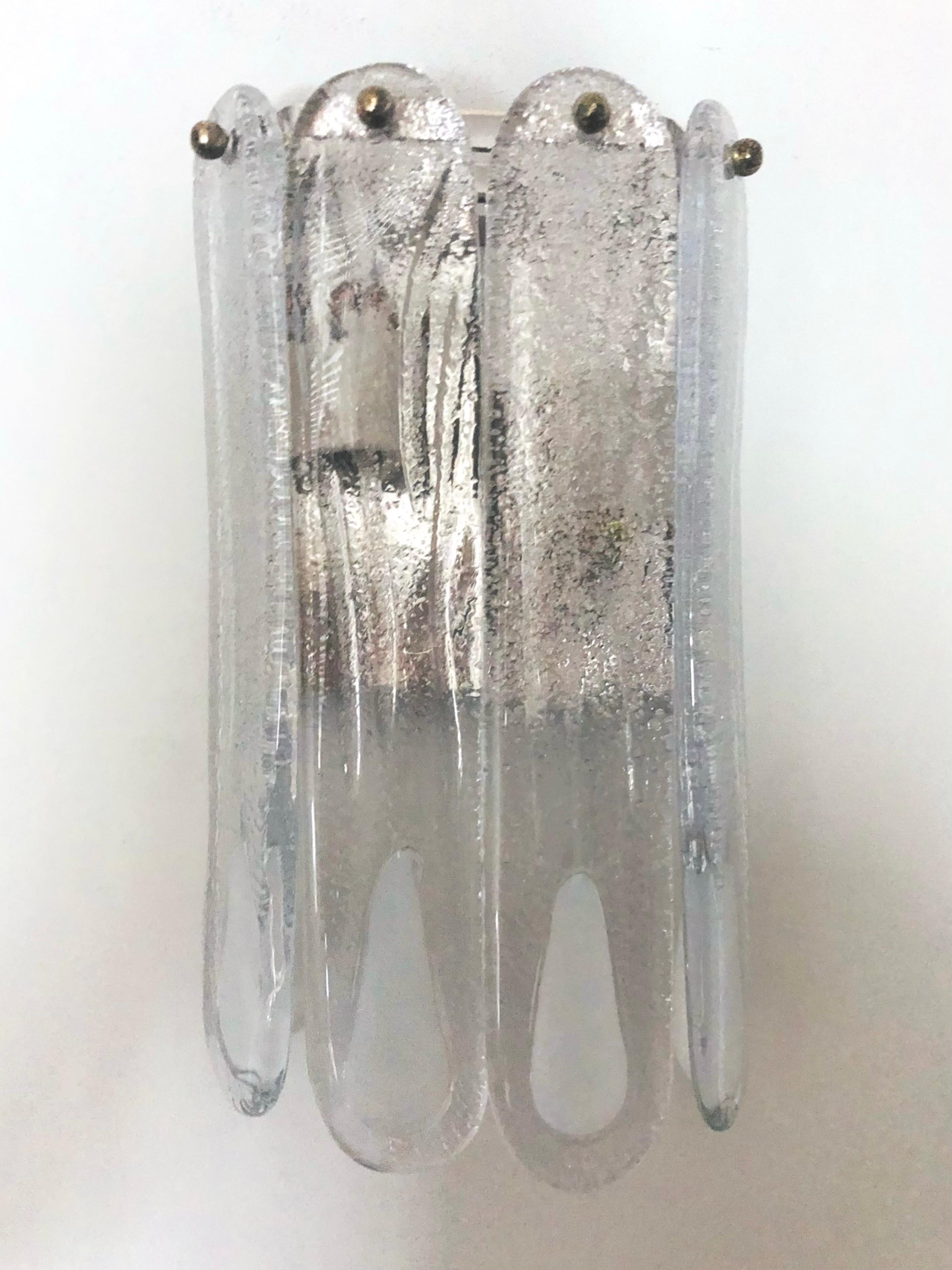 Coppia di lampade da parete in vetro di Murano bianco di Mazzega Murano, anni '70 in vendita 1